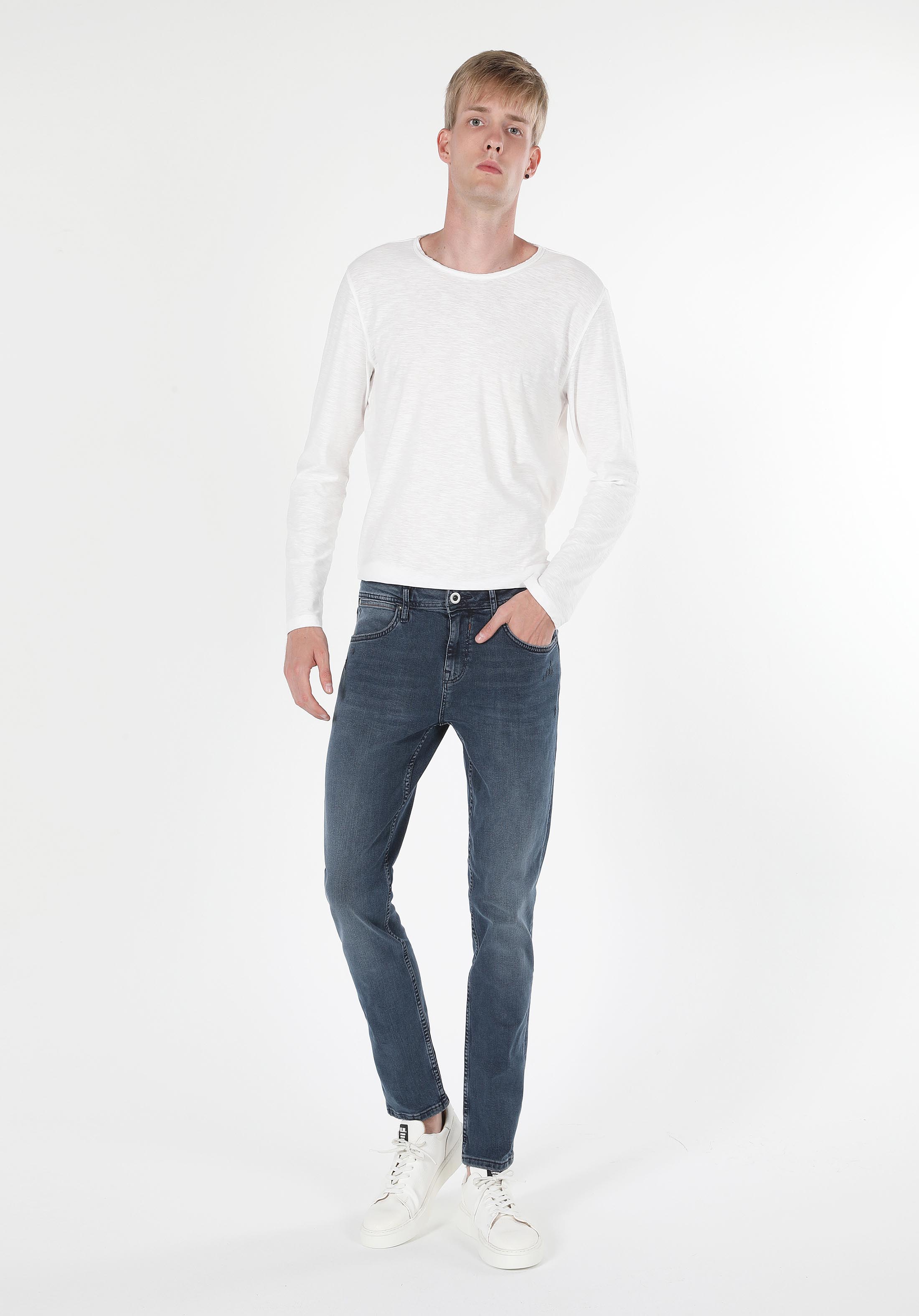 Afficher les détails de Denim Homme Pantalons