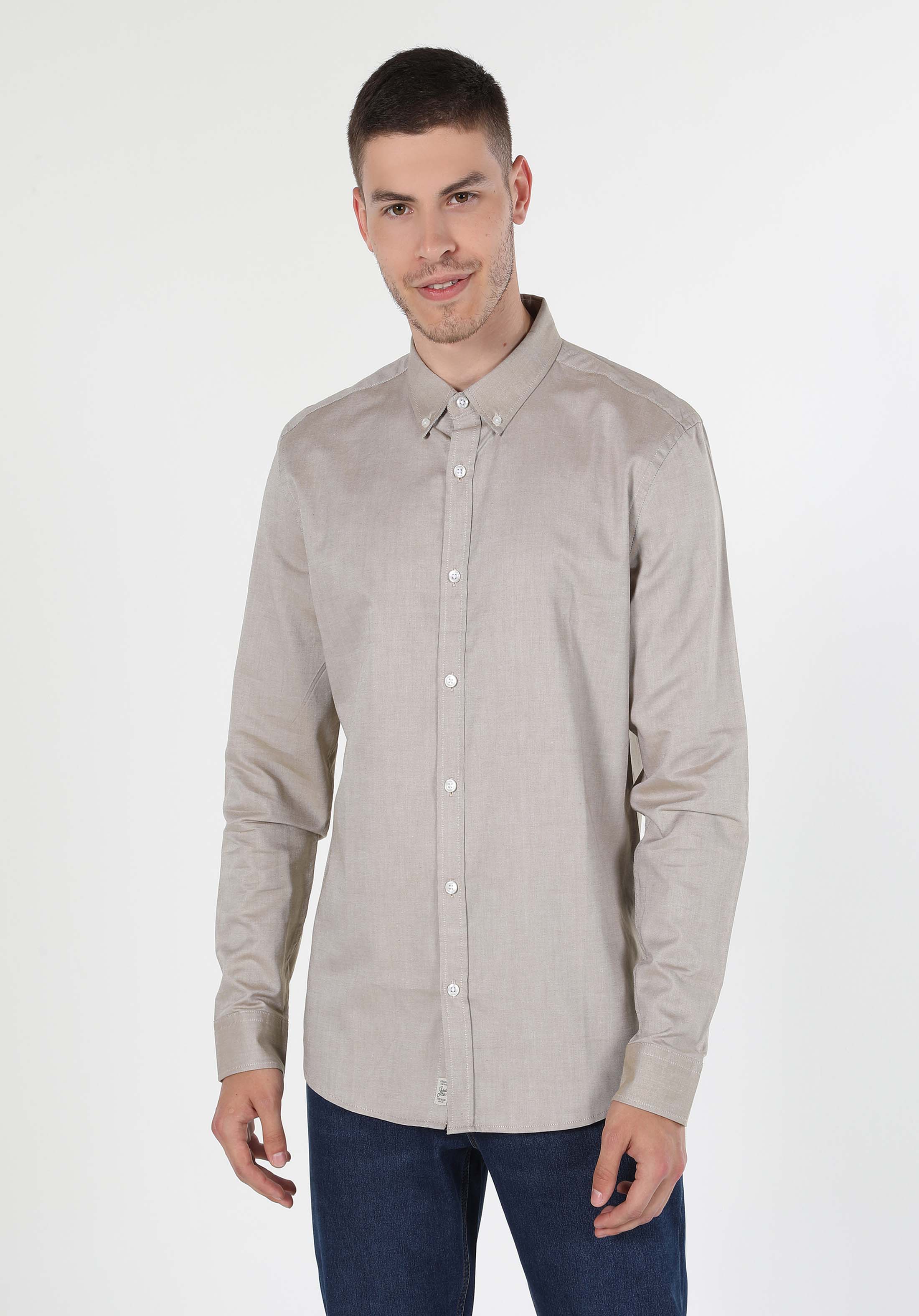 Afficher les détails de Chemise À Manches Longues Écru Coupe Slim Pour Hommes Cl1048576