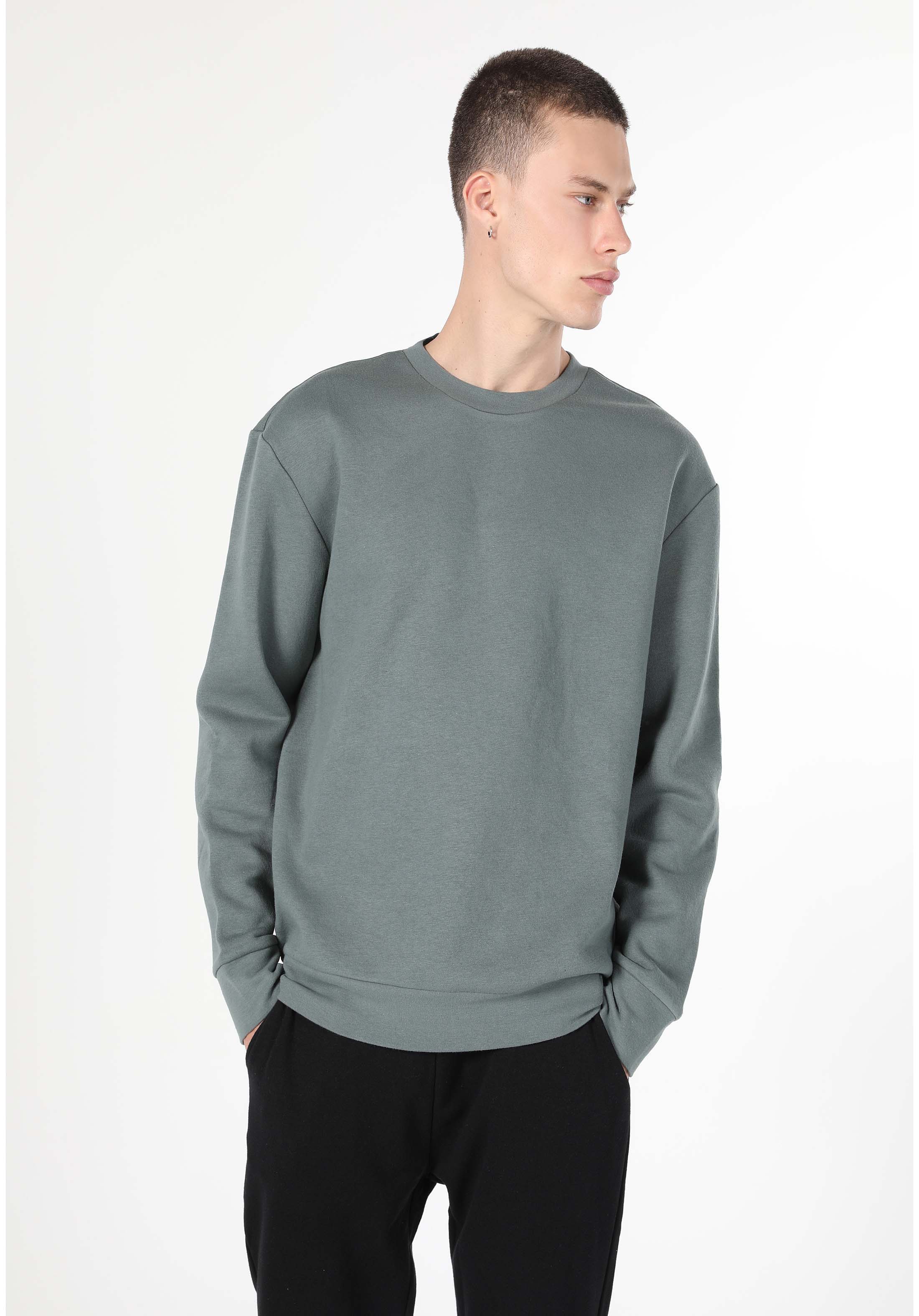 Afficher les détails de Vert Homme Pull-over