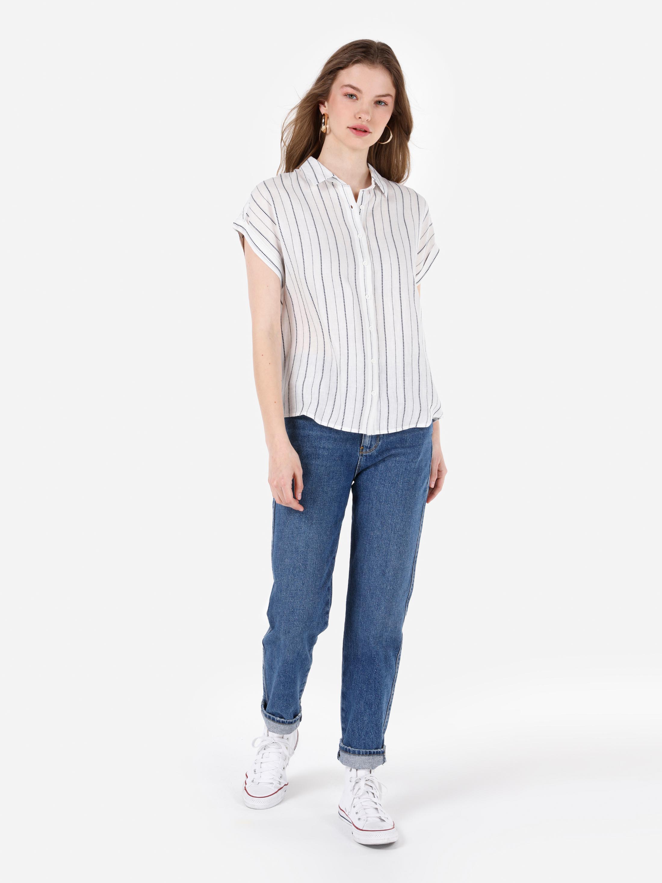 Afficher les détails de Blanc Femmes Chemise À Manches Courtes
