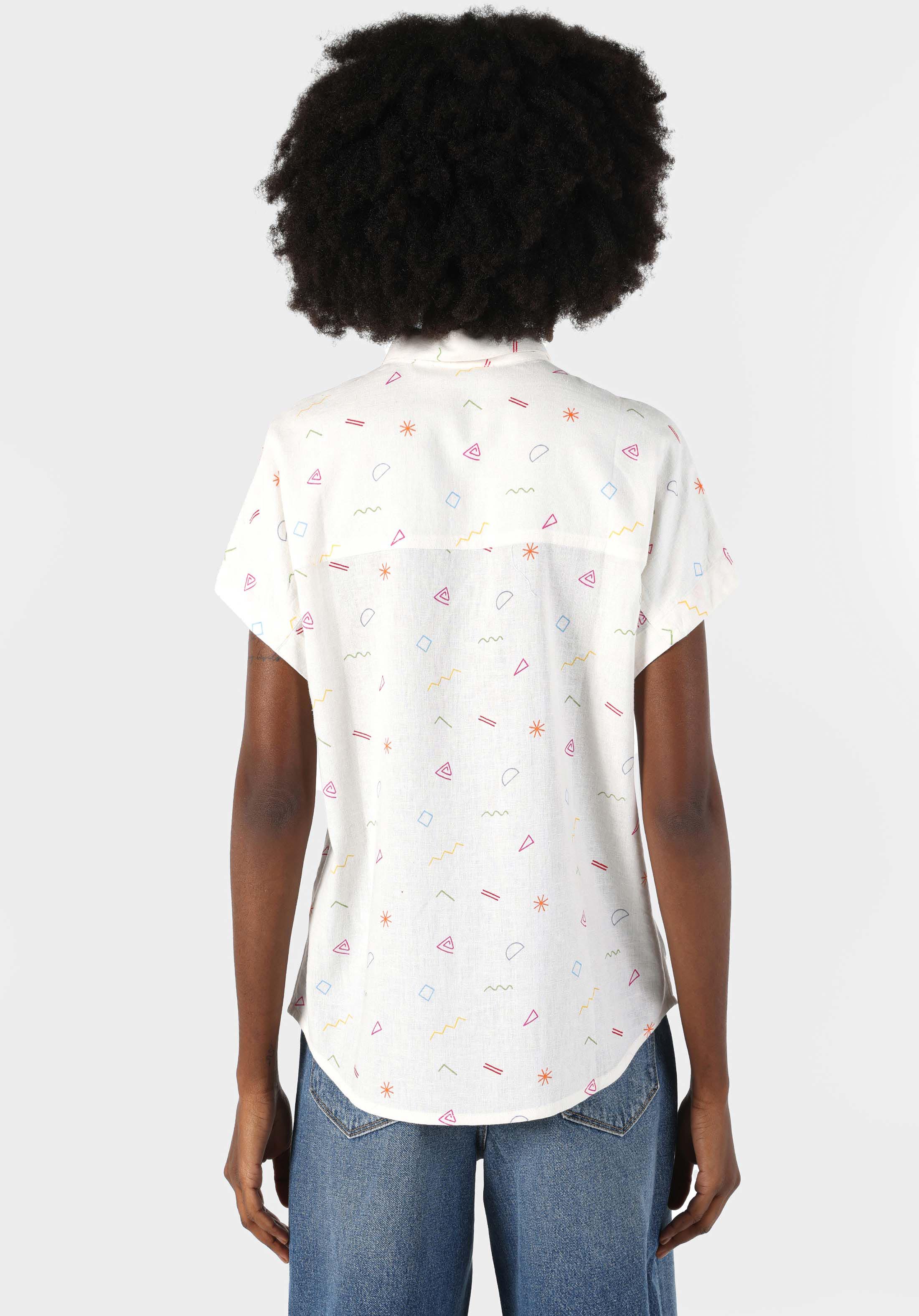 Afficher les détails de Chemise À Manches Courtes Blanche Coupe Régulière Pour Femme Cl1063890