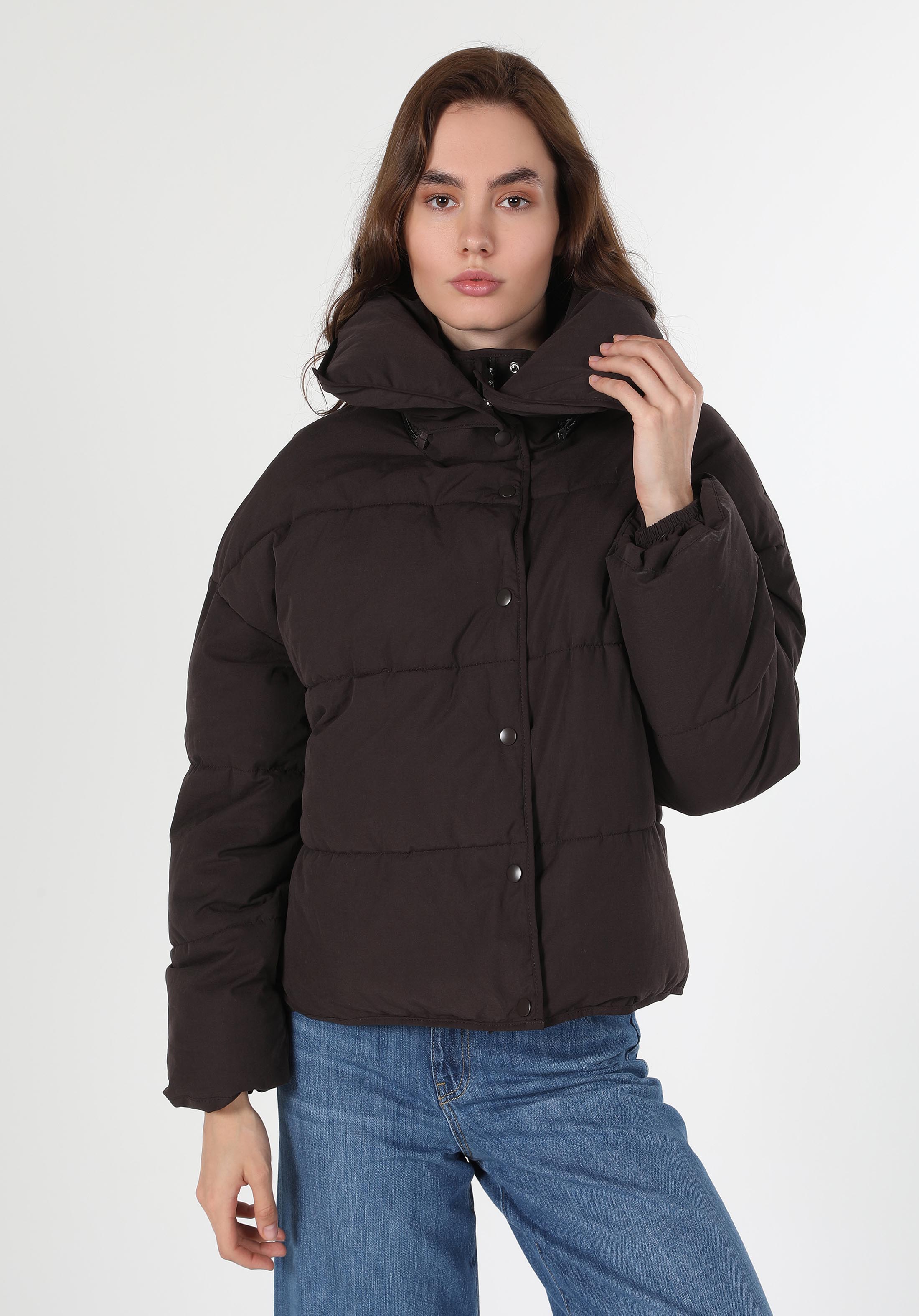 Afficher les détails de Marron Femmes Vestes
