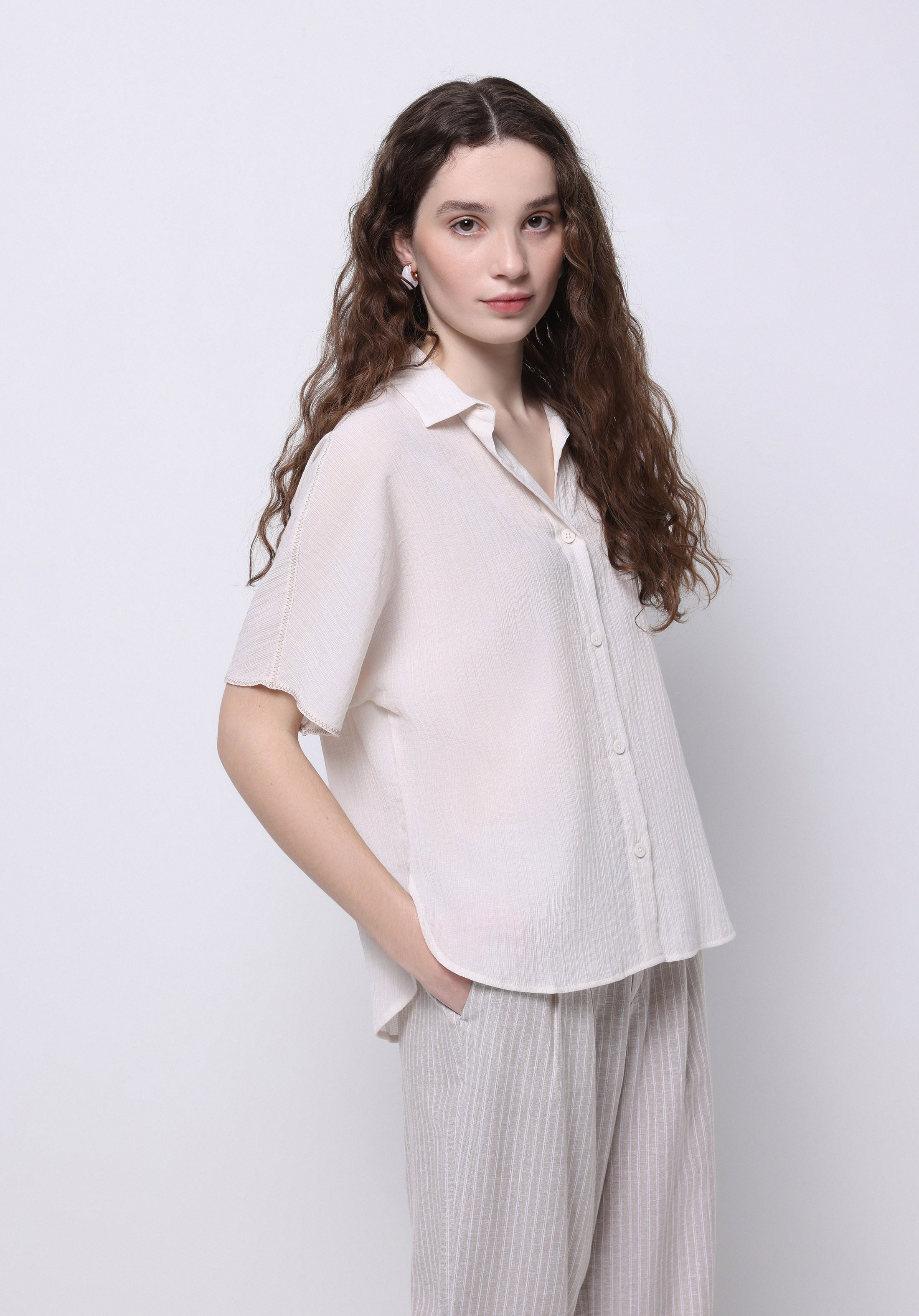 Afficher les détails de Blanc Femmes Chemise À Manches Courtes