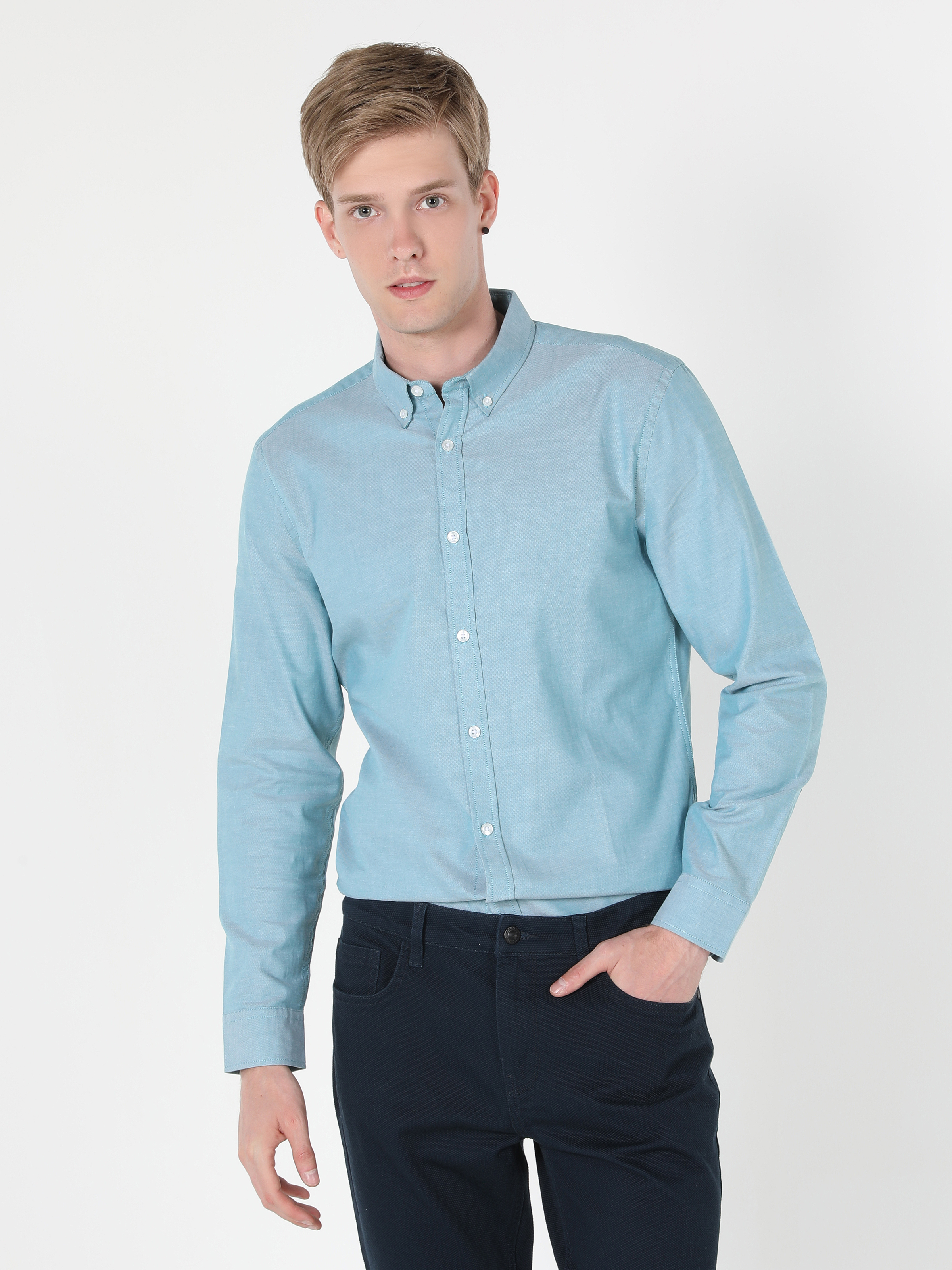 Afficher les détails de Chemise À Manches Longues Verte Coupe Slim Pour Hommes Cl1048576