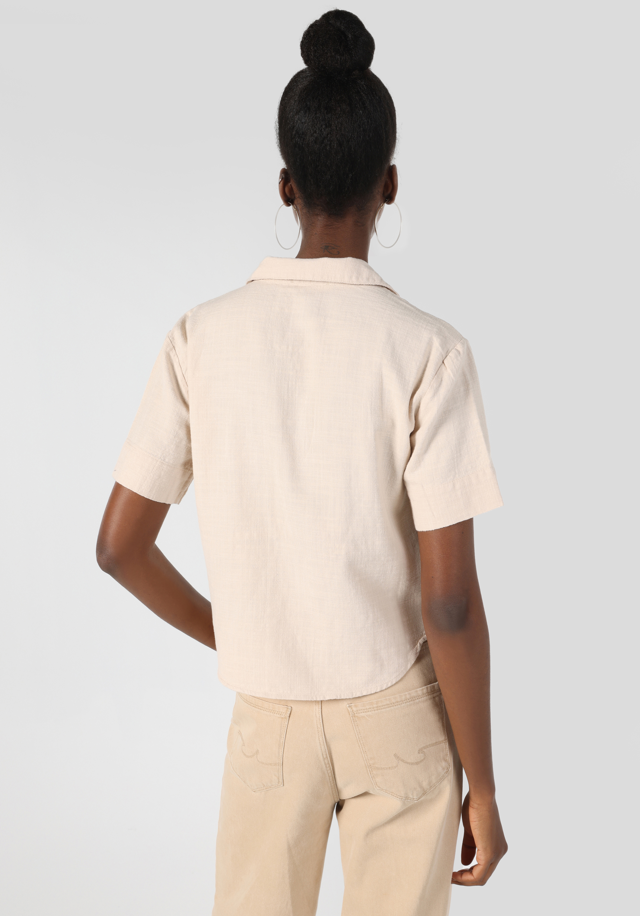 Afficher les détails de Beige Femmes Chemise À Manches Courtes