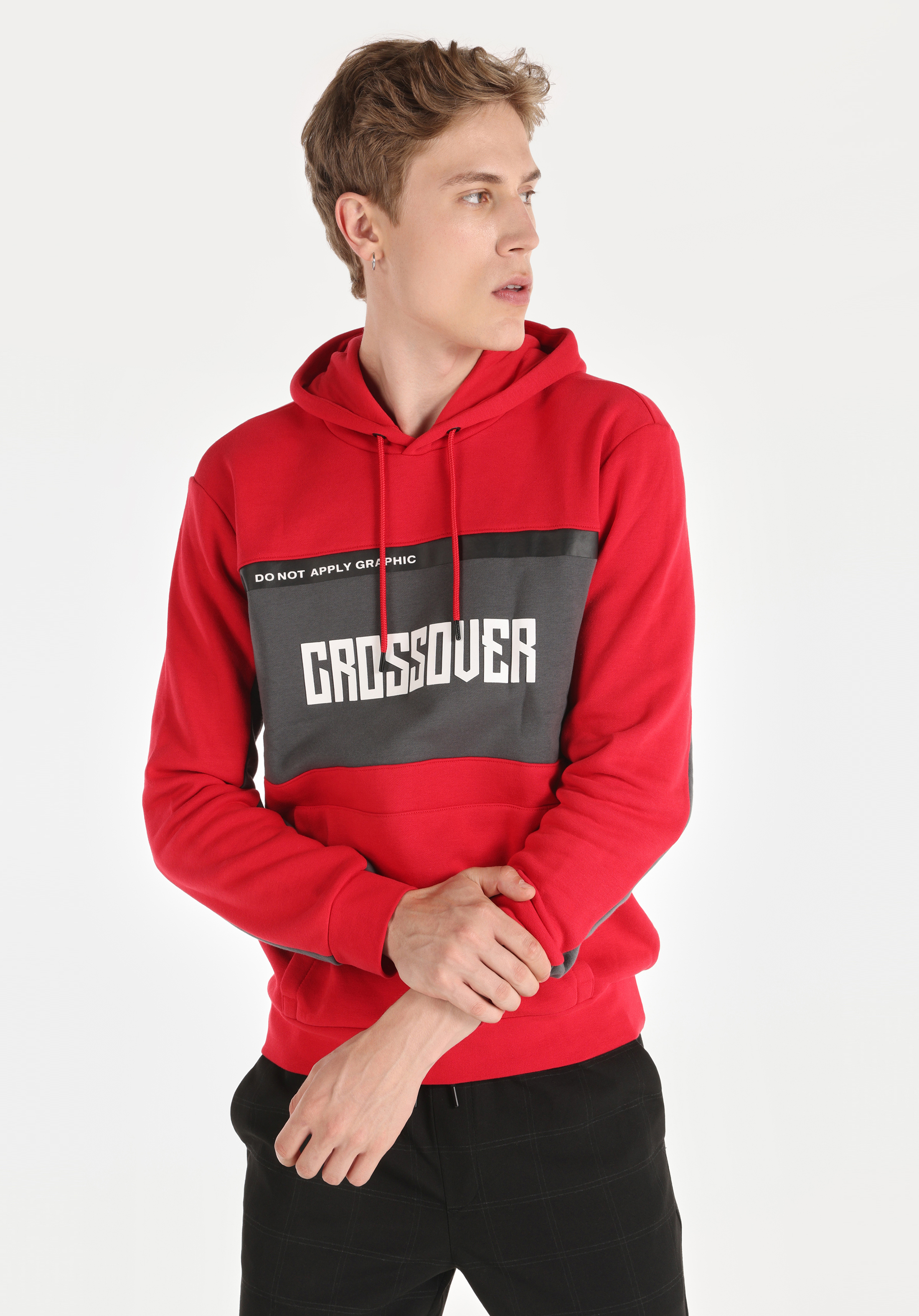 Afficher les détails de Rouge Homme Pull-over