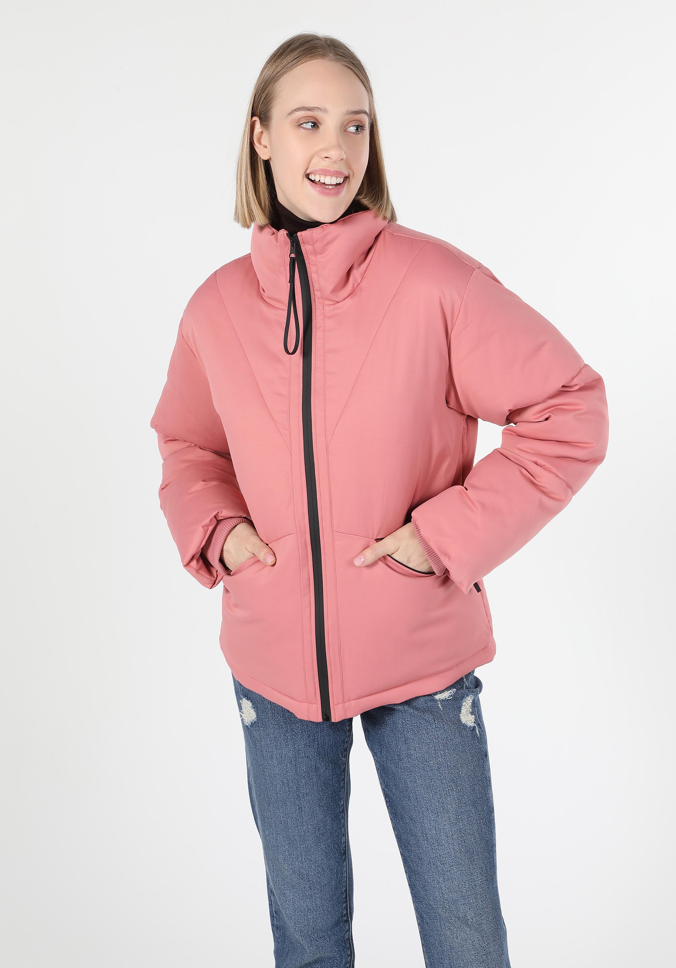 Afficher les détails de Rose Femmes Vestes