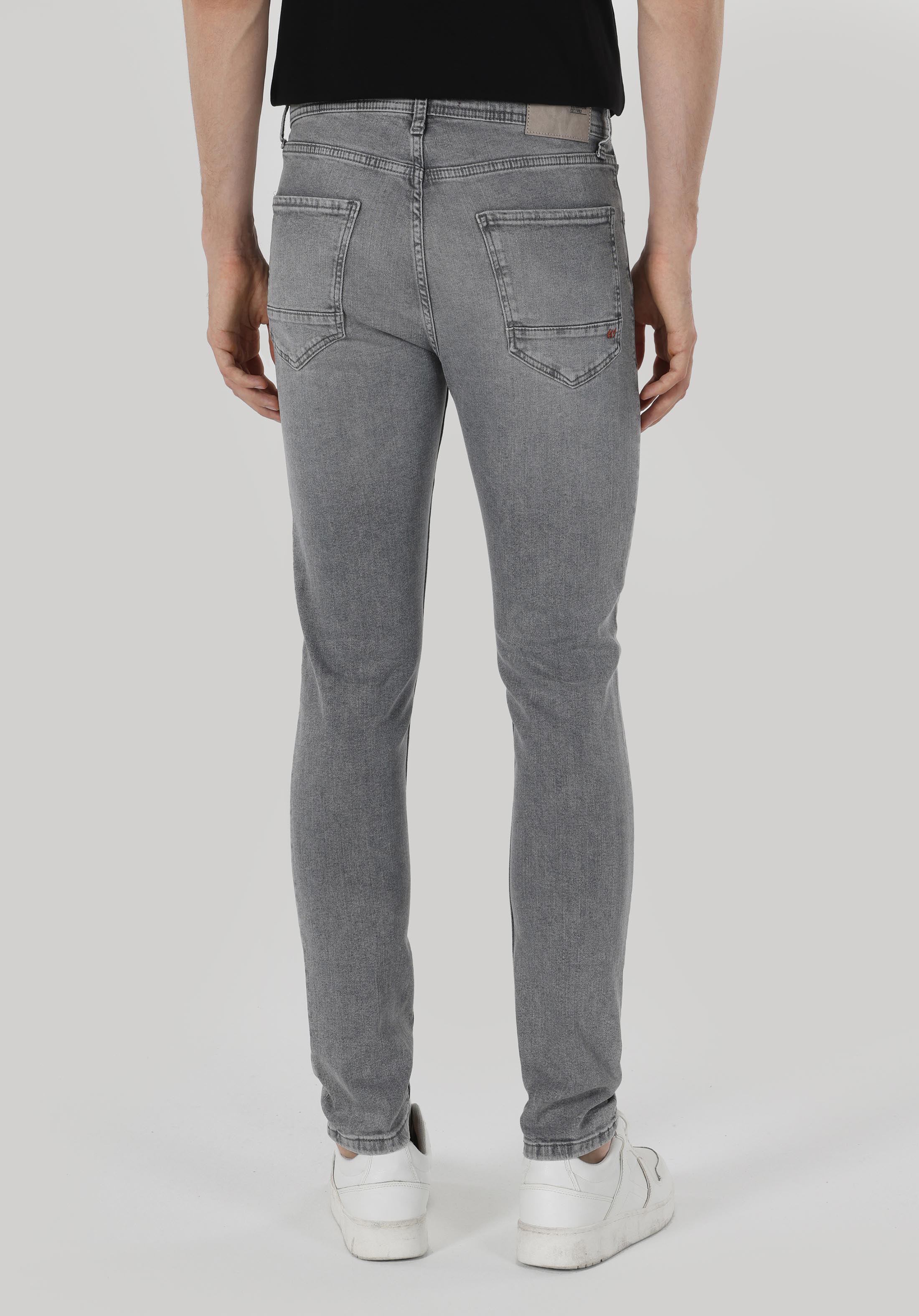 Afficher les détails de Gris Homme Pantalons
