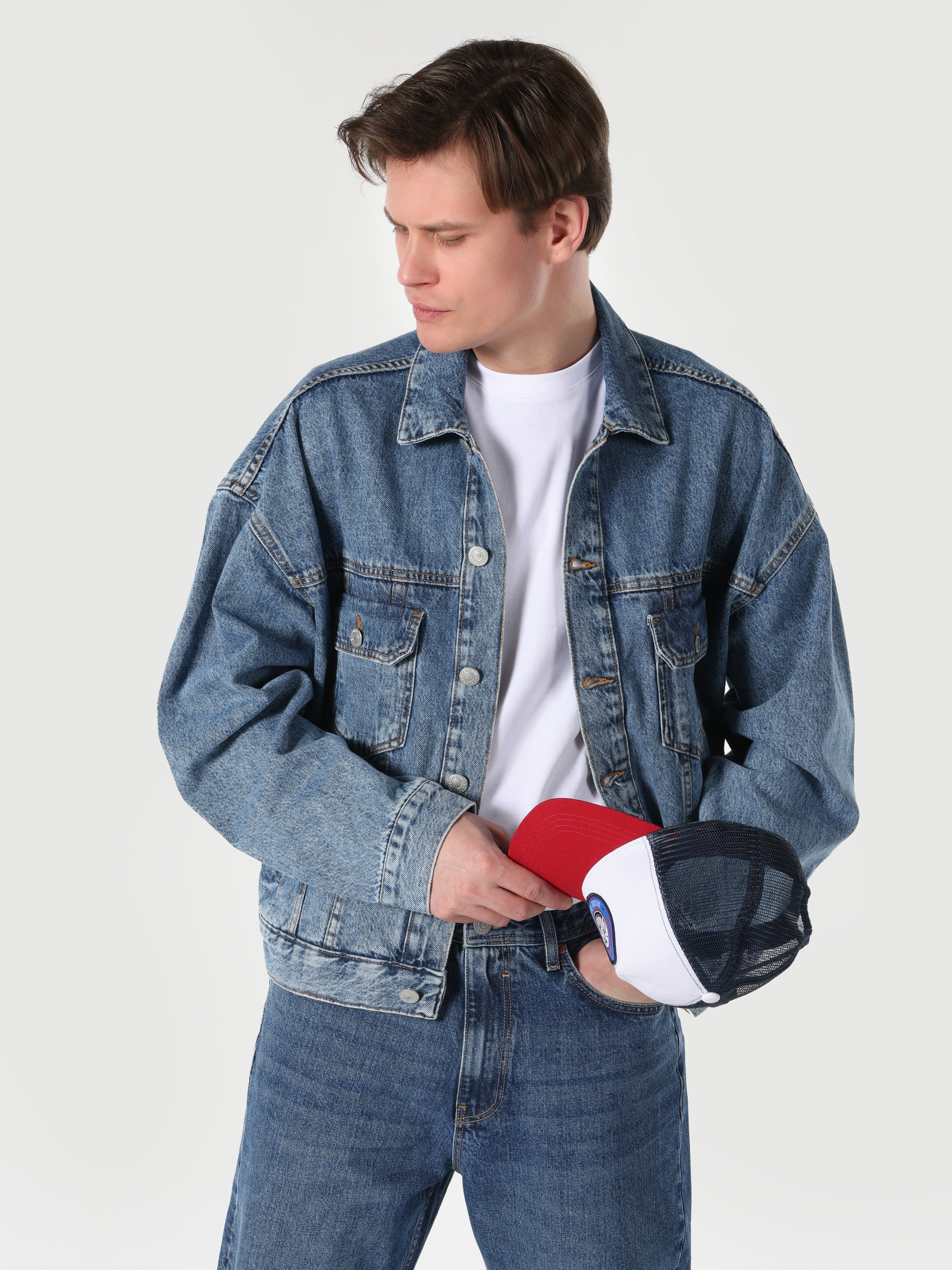 Afficher les détails de Veste En Jean Bleue Pour Homme, Coupe Décontractée, Avec Poches