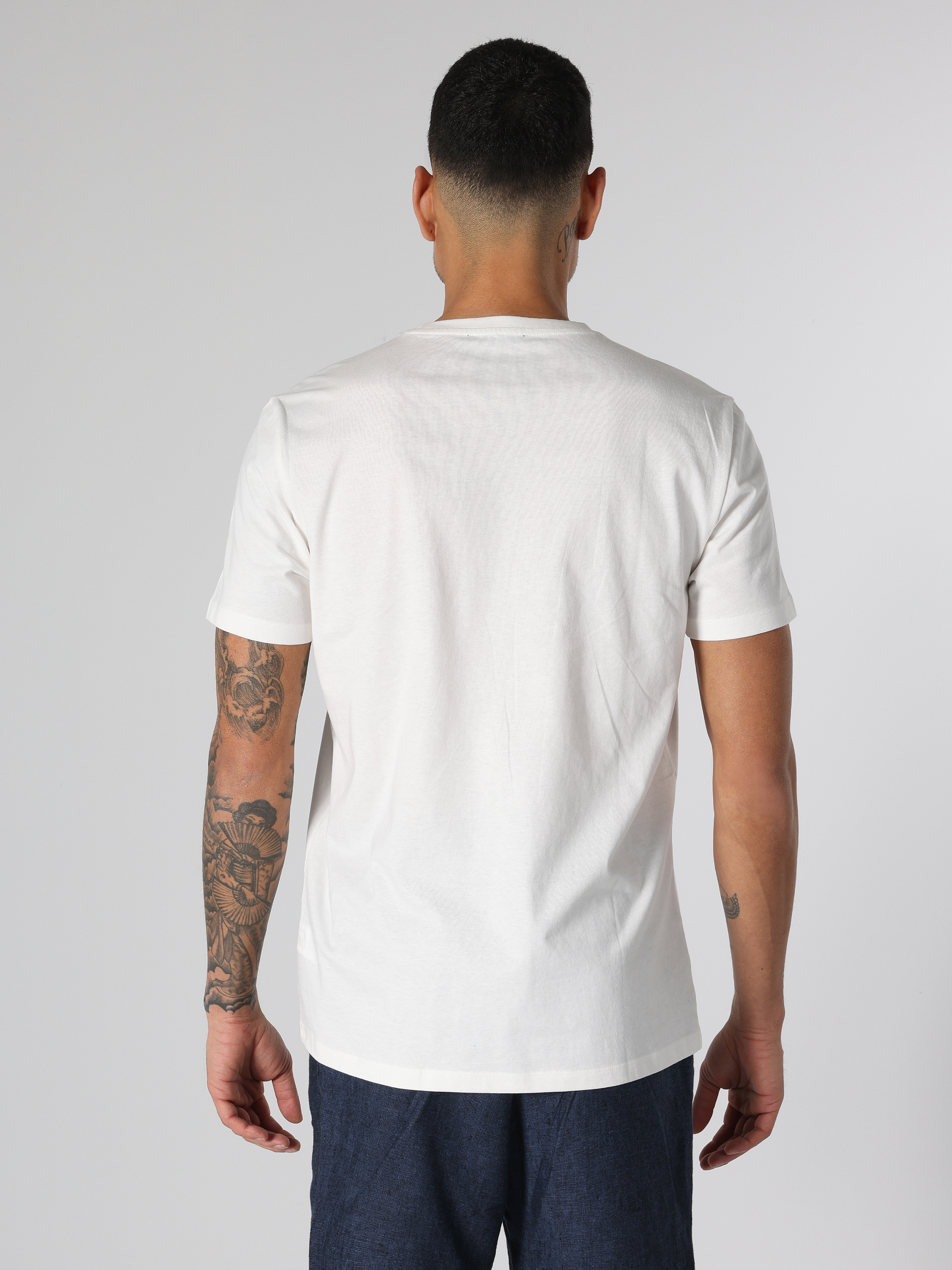 Afficher les détails de T-Shirt À Manches Courtes Pour Hommes Blanc İmprimé Coupe Régulière