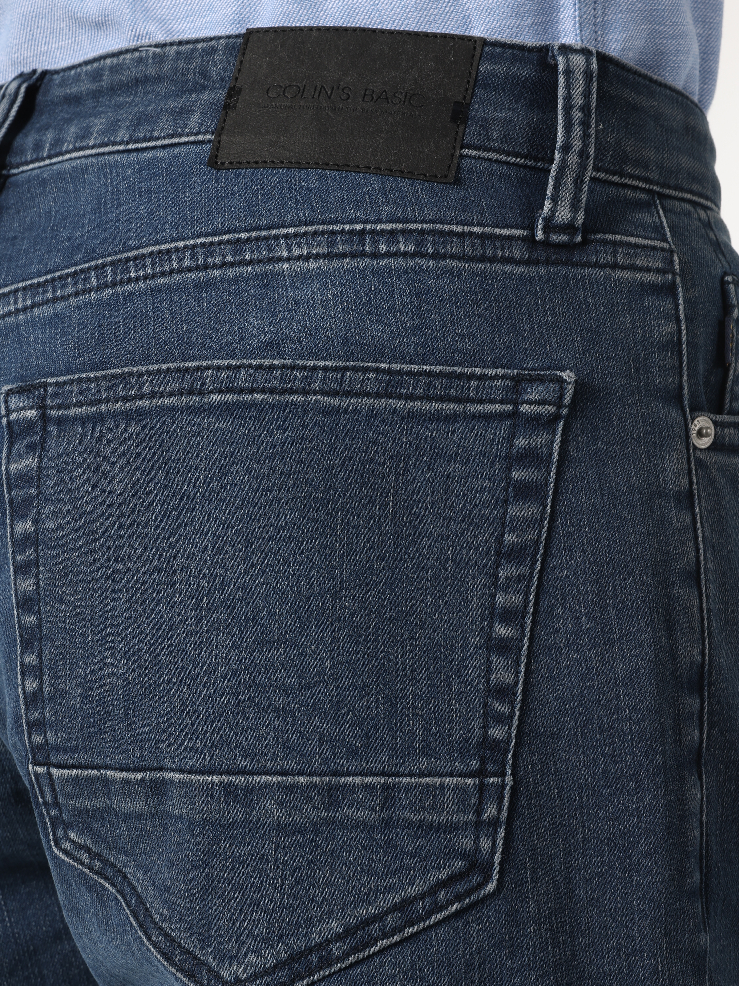 Afficher les détails de 044 Karl Coupe Régulière Taille Basse Jambe Droite Pantalon En Jean Bleu Pour Homme
