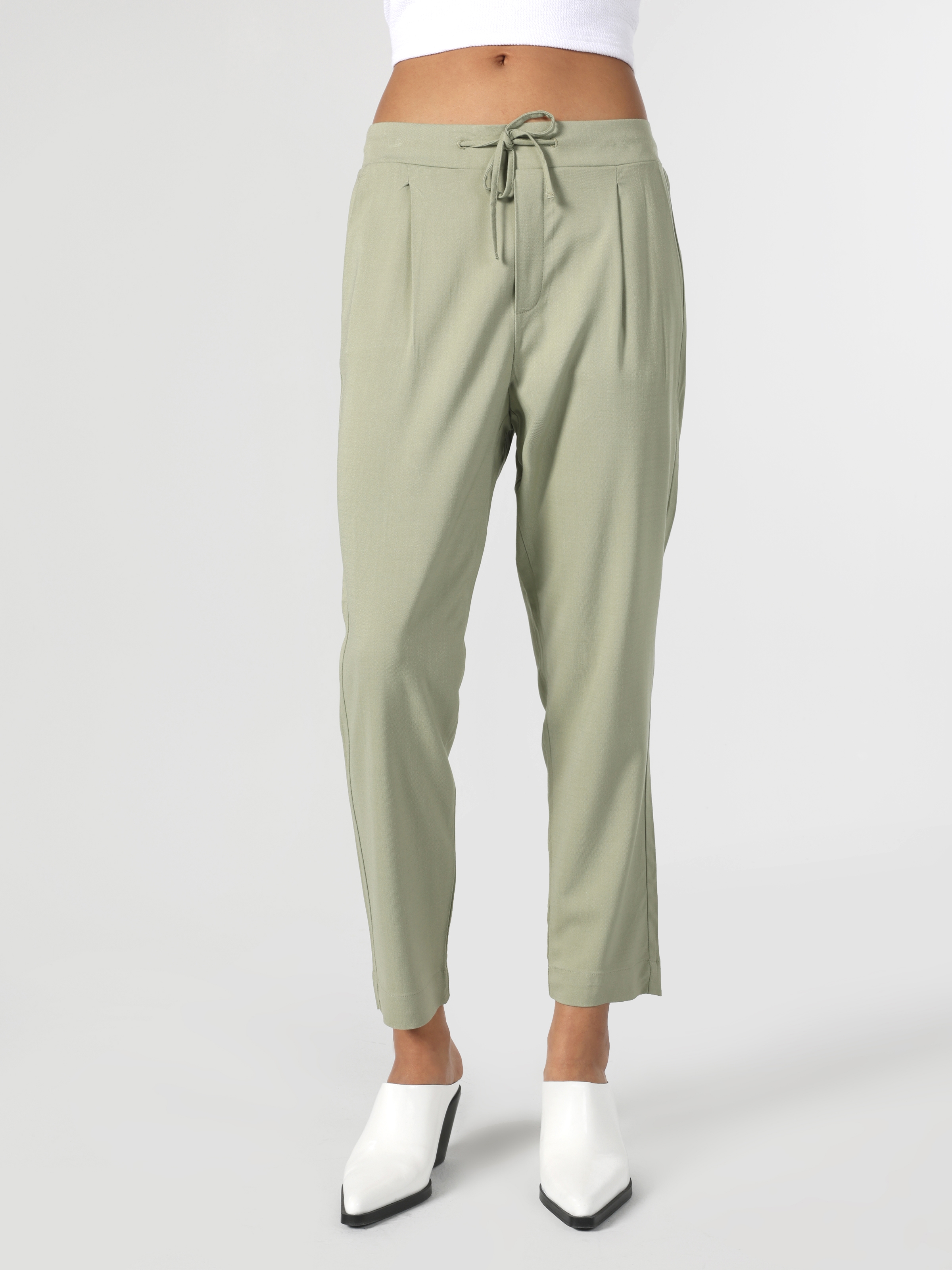 Afficher les détails de Pantalon Femme Coupe Droite Taille Basse Coupe Droite Vert