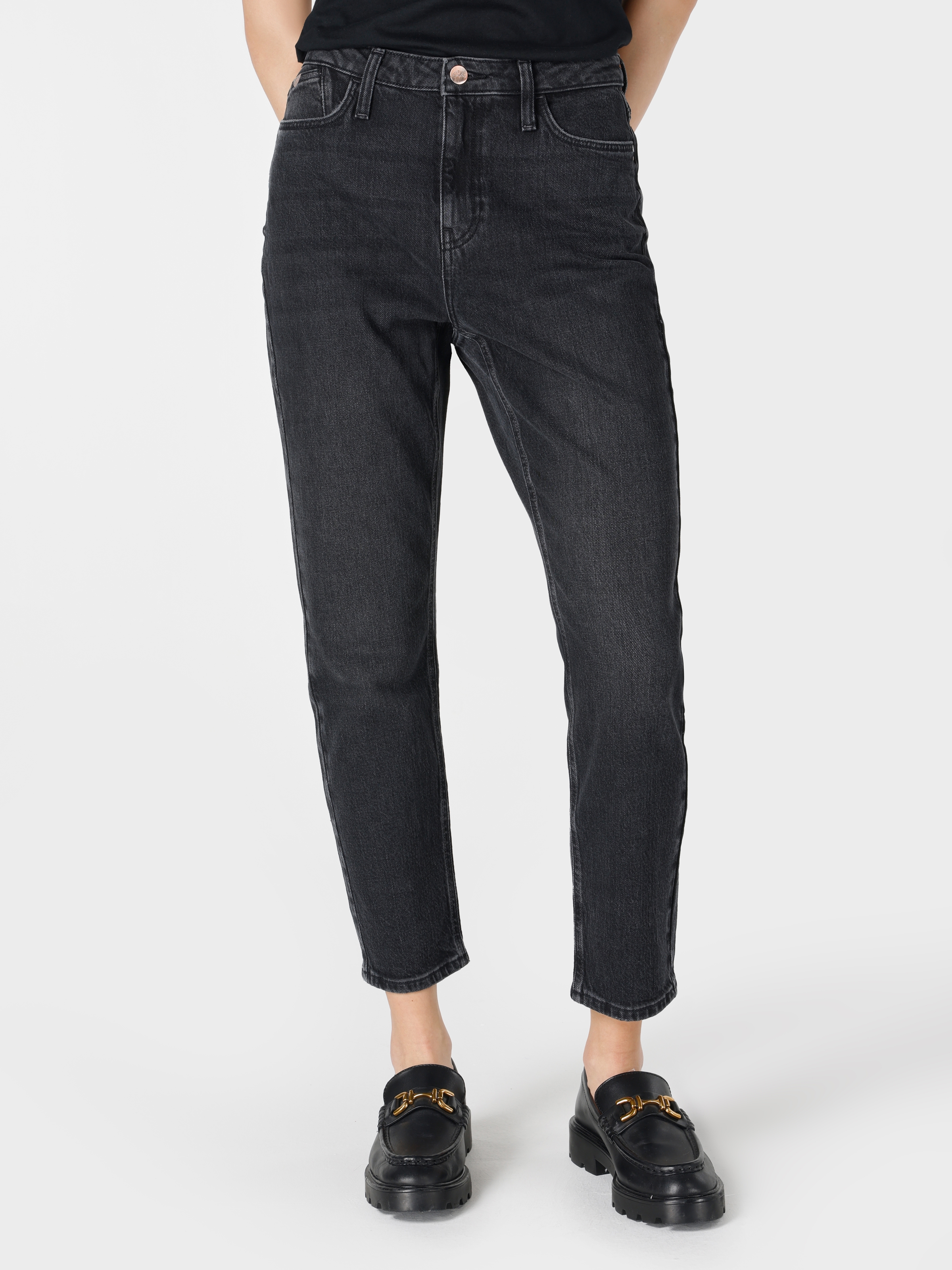 Afficher les détails de Pantalon En Jean Noir Pour Femme, Coupe Décontractée, Taille Normale