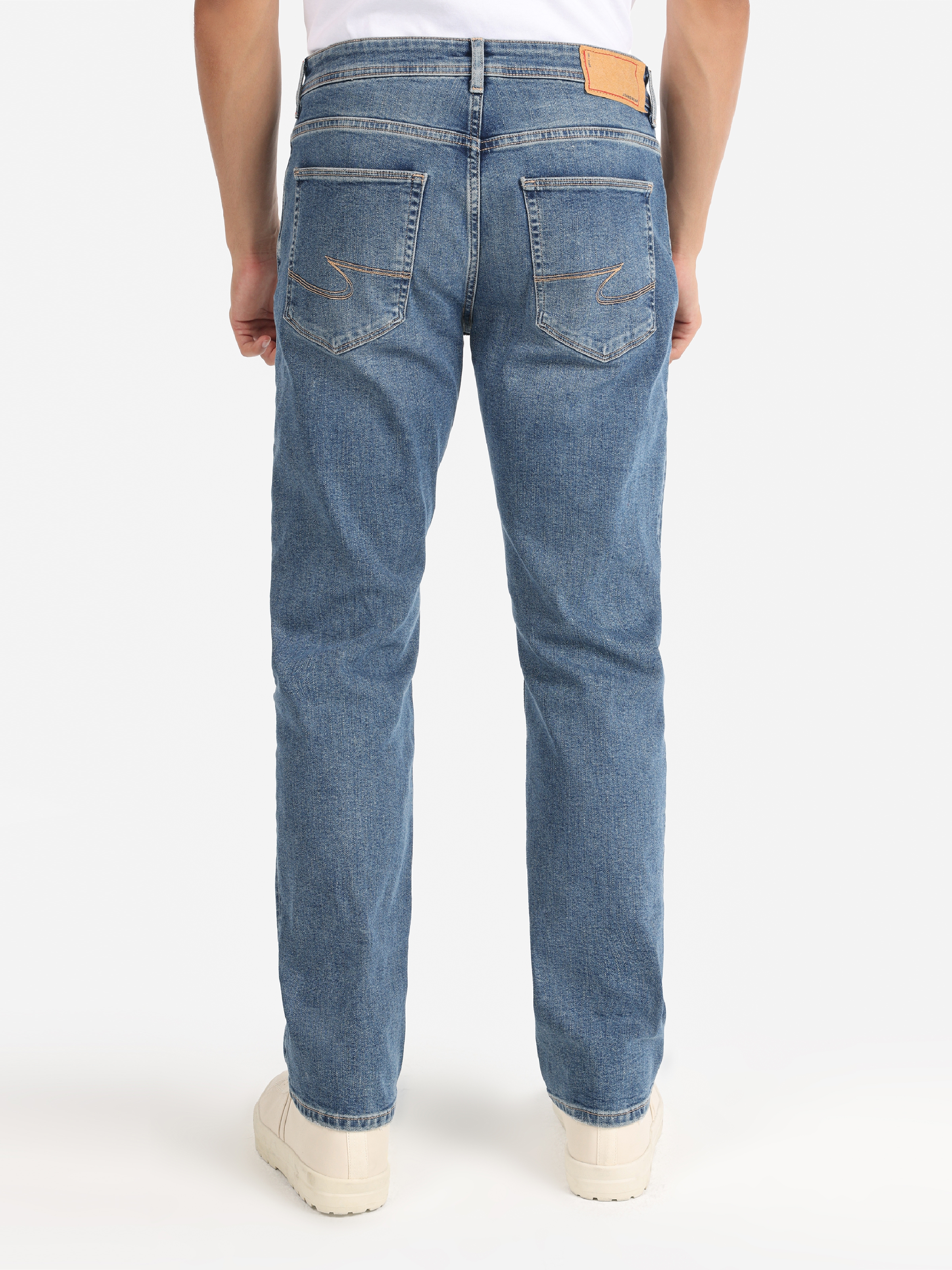 Afficher les détails de 045 David - Pantalon En Jean Coupe Droite À Taille Normale