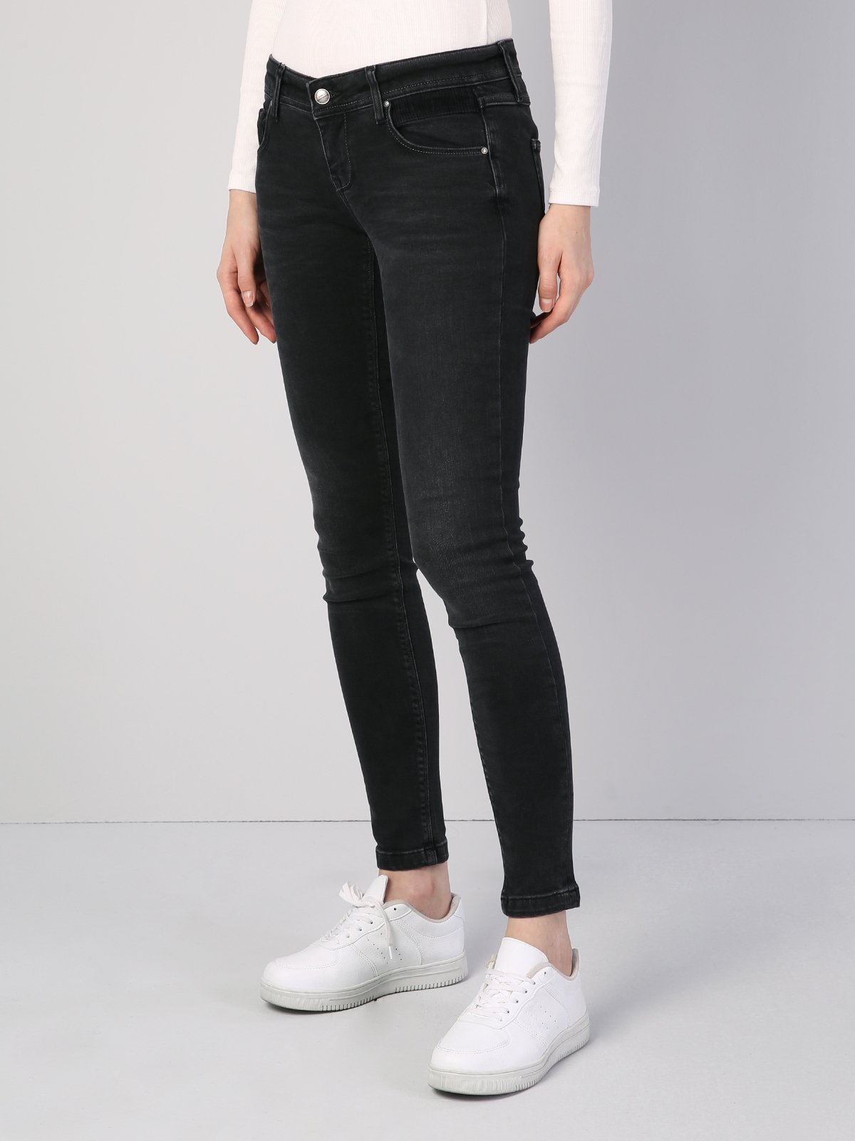 757 Pantalon En Jean Sally No r Jambe Skinny Taille Tres Basse Coupe Super Slim Pour Femme Cl1041673