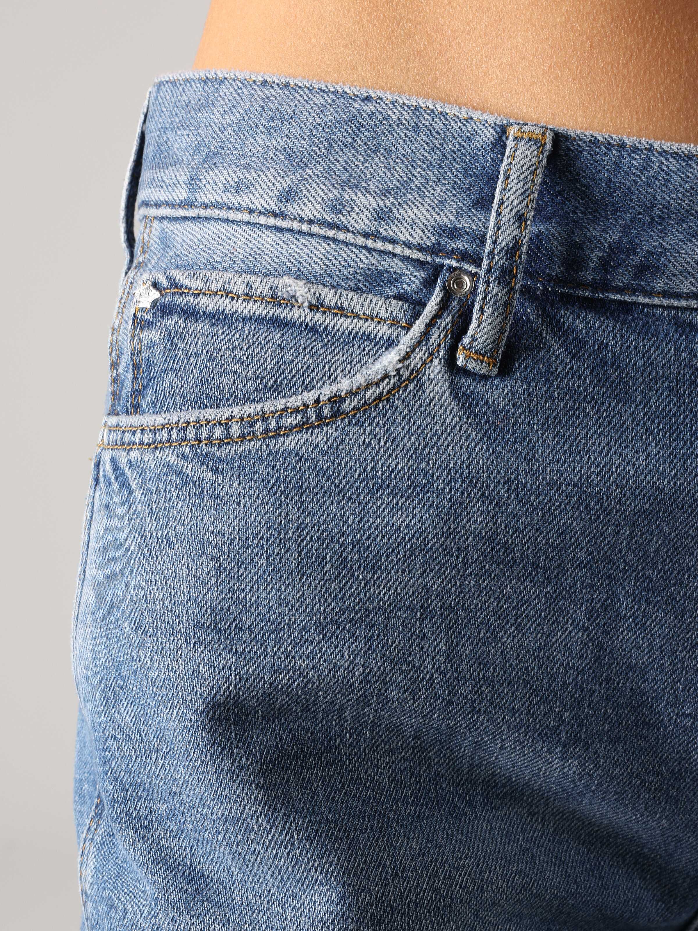 Afficher les détails de Pantalons Jean Bleu Pour Femmes