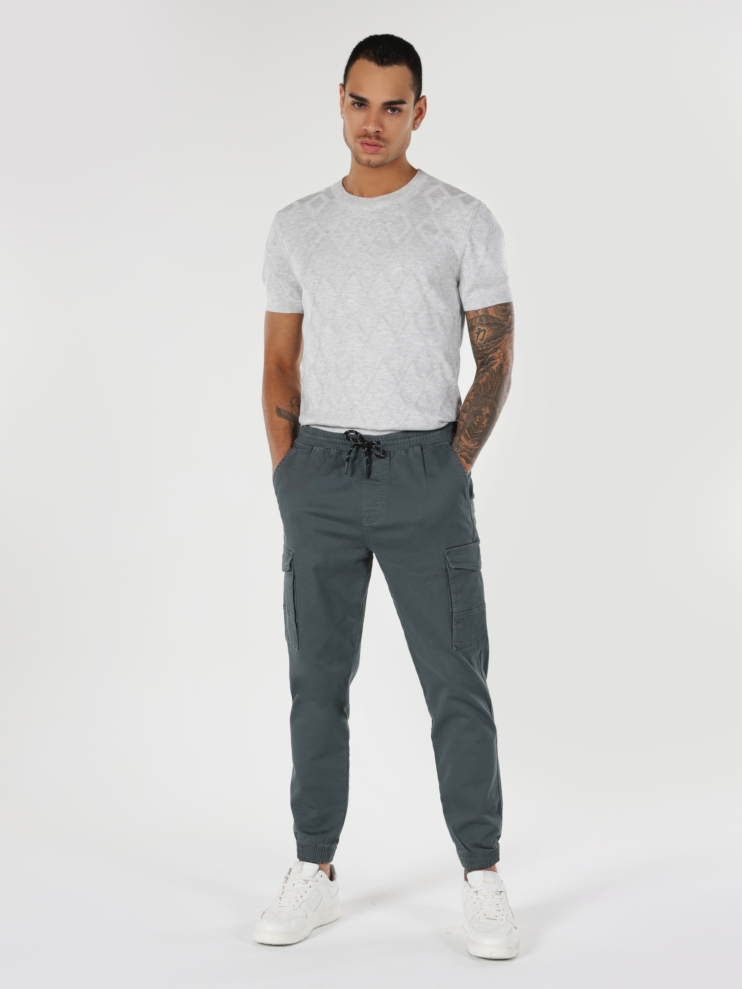 Afficher les détails de Pantalon Homme Bleu Coupe Slim Taille Moyenne Poche Cargo Jambe Élastique