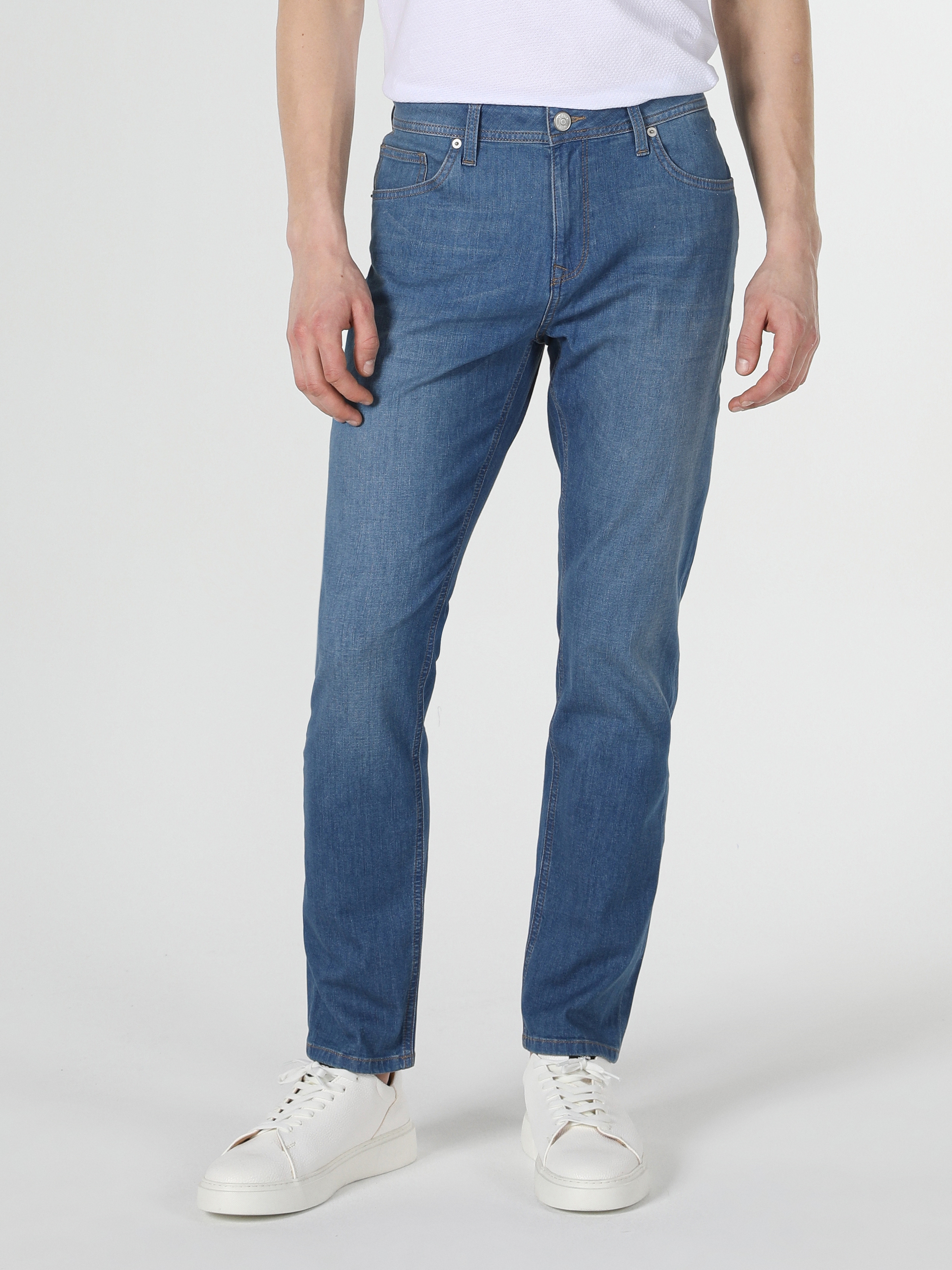 Afficher les détails de 067 Jack Coupe Régulière Taille Normale Jambe Effilée Bleu Pantalon En Jean Pour Hommes
