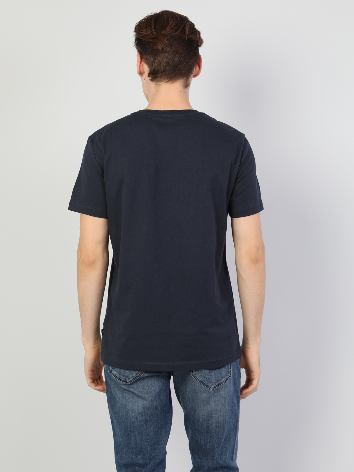 Afficher les détails de T-Shirt À Manches Courtes Bleu Marine Tricoté À Col Rond Pour Hommes