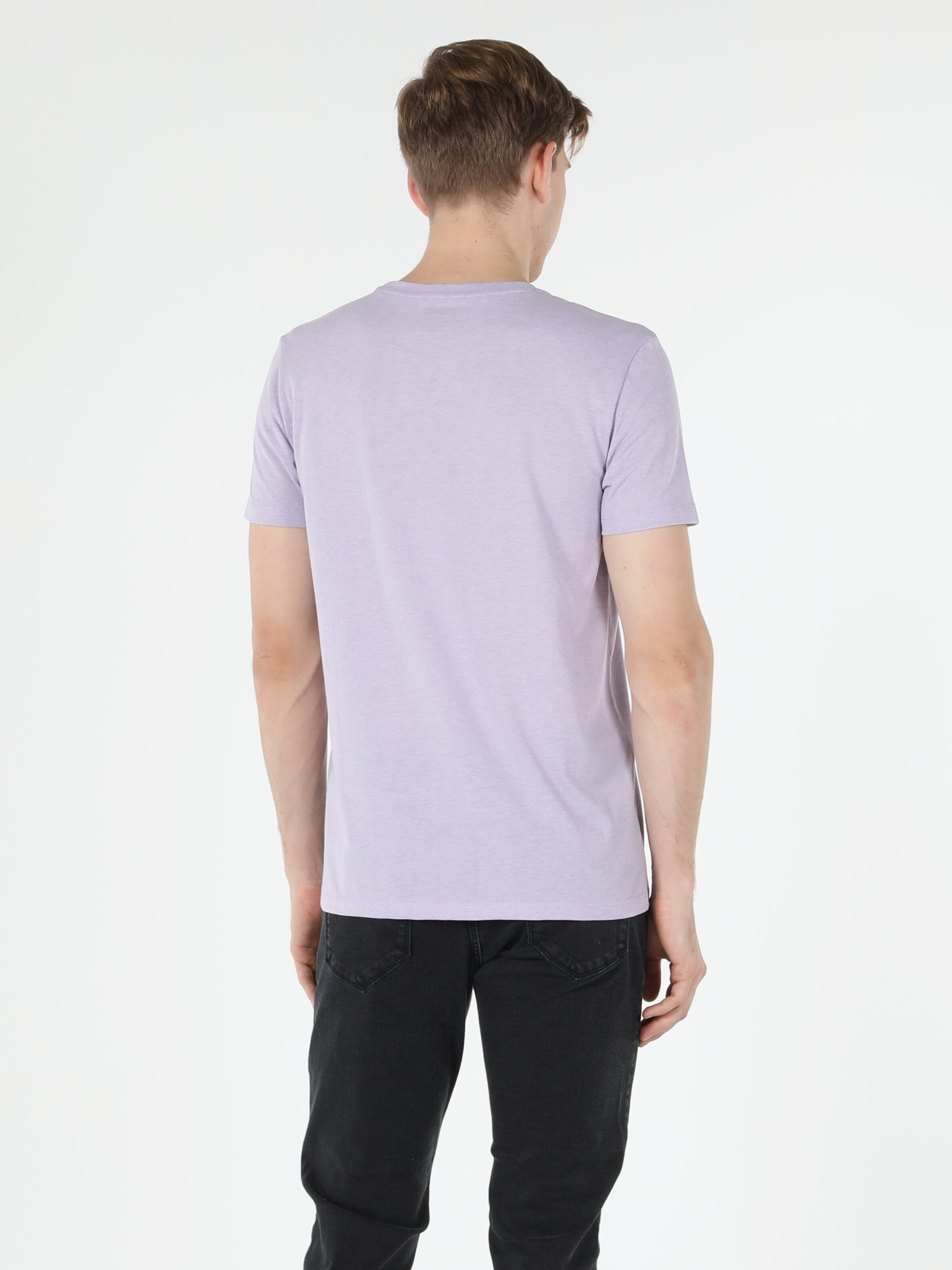 Afficher les détails de T-Shirt À Manches Courtes Pour Hommes Coupe Régulière À Col Rond Uni Violet