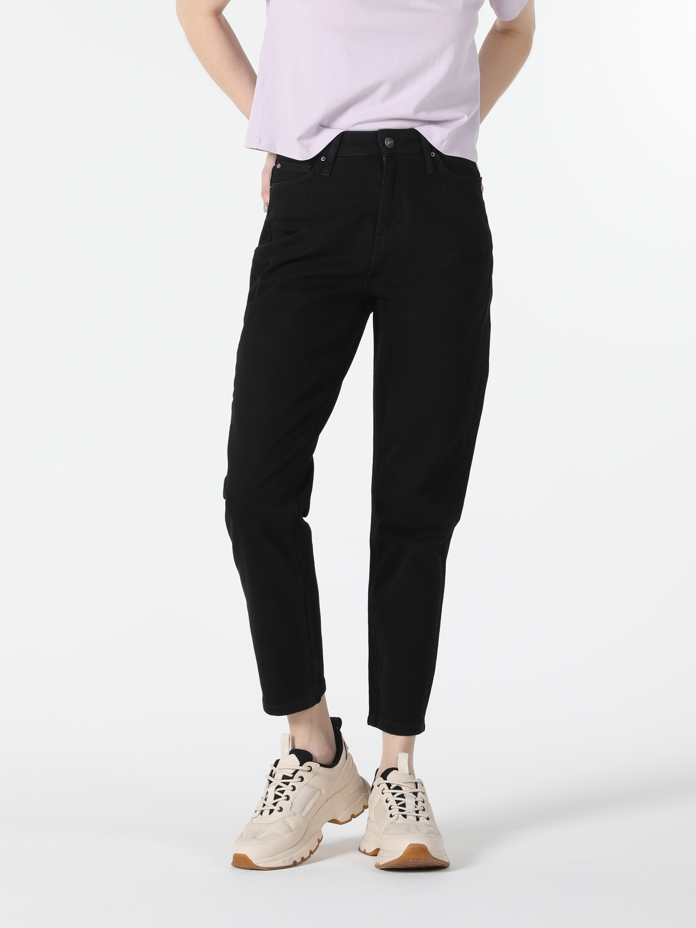 Pantalon best sale noir mom