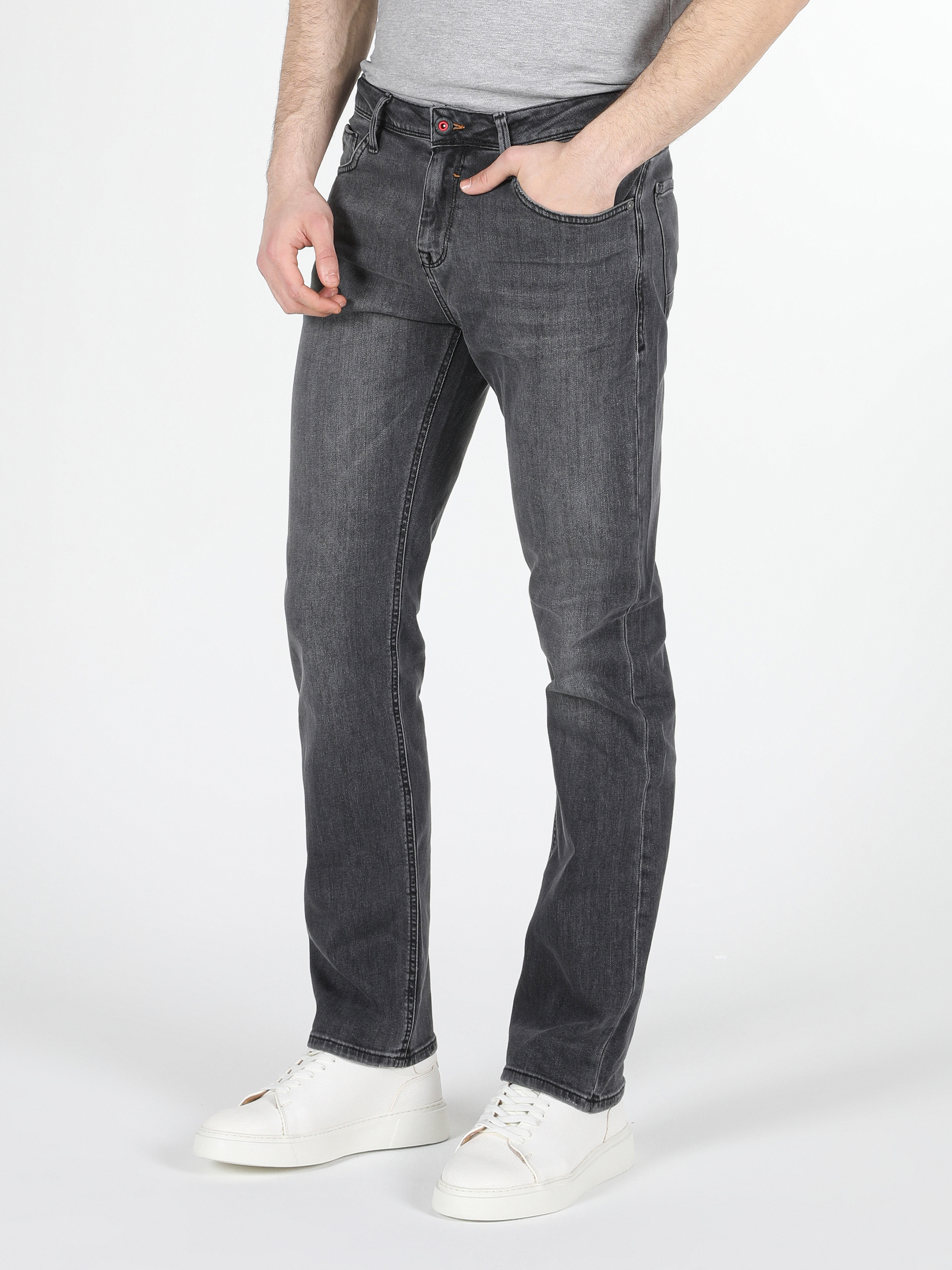 Afficher les détails de 045 David Coupe Régulière Taille Moyenne Jean Droit Pantalon Pour Homme