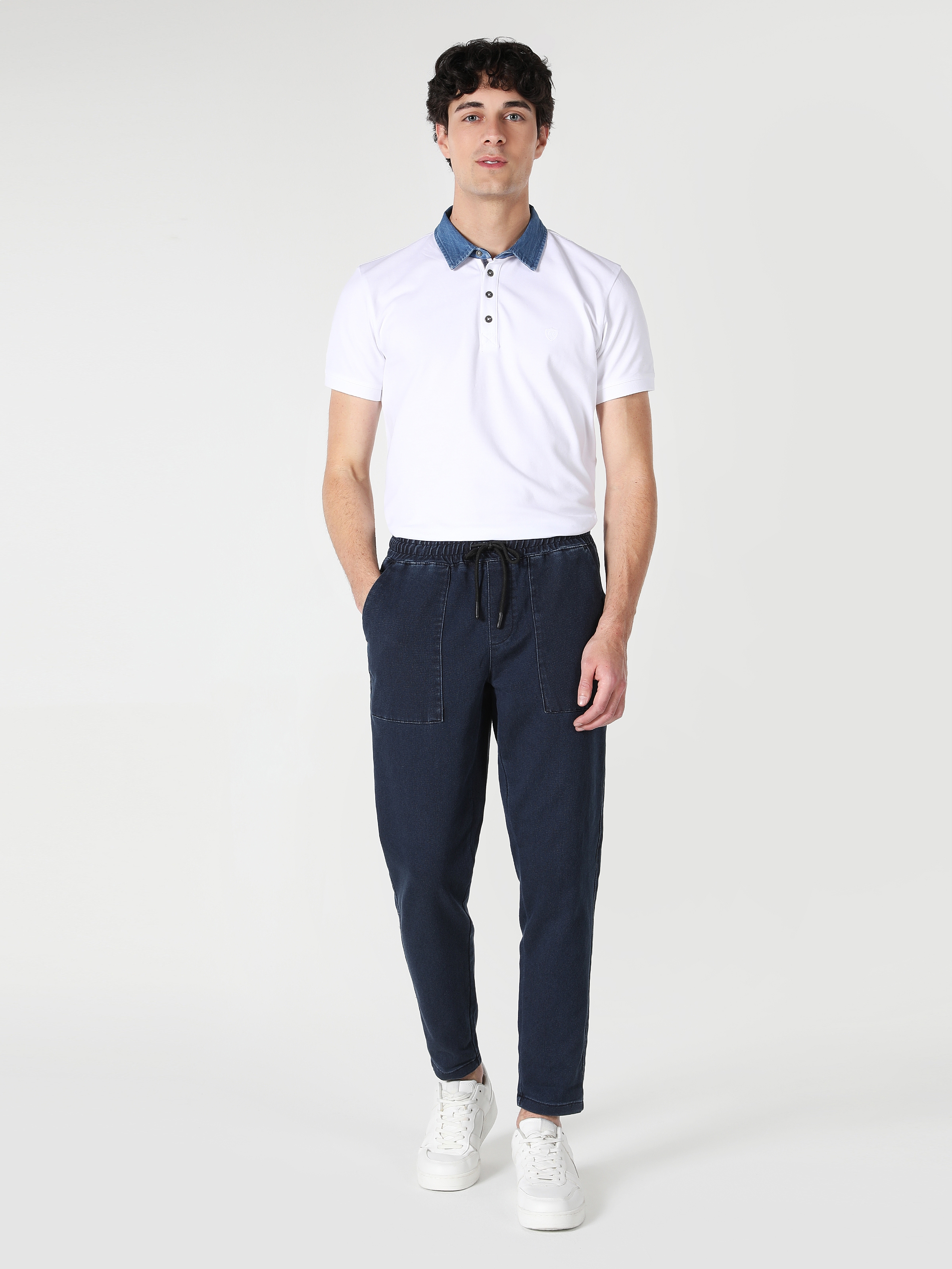 Afficher les détails de Pantalon Homme Bleu Marine Taille Moyenne Coupe Slim Coupe Droite