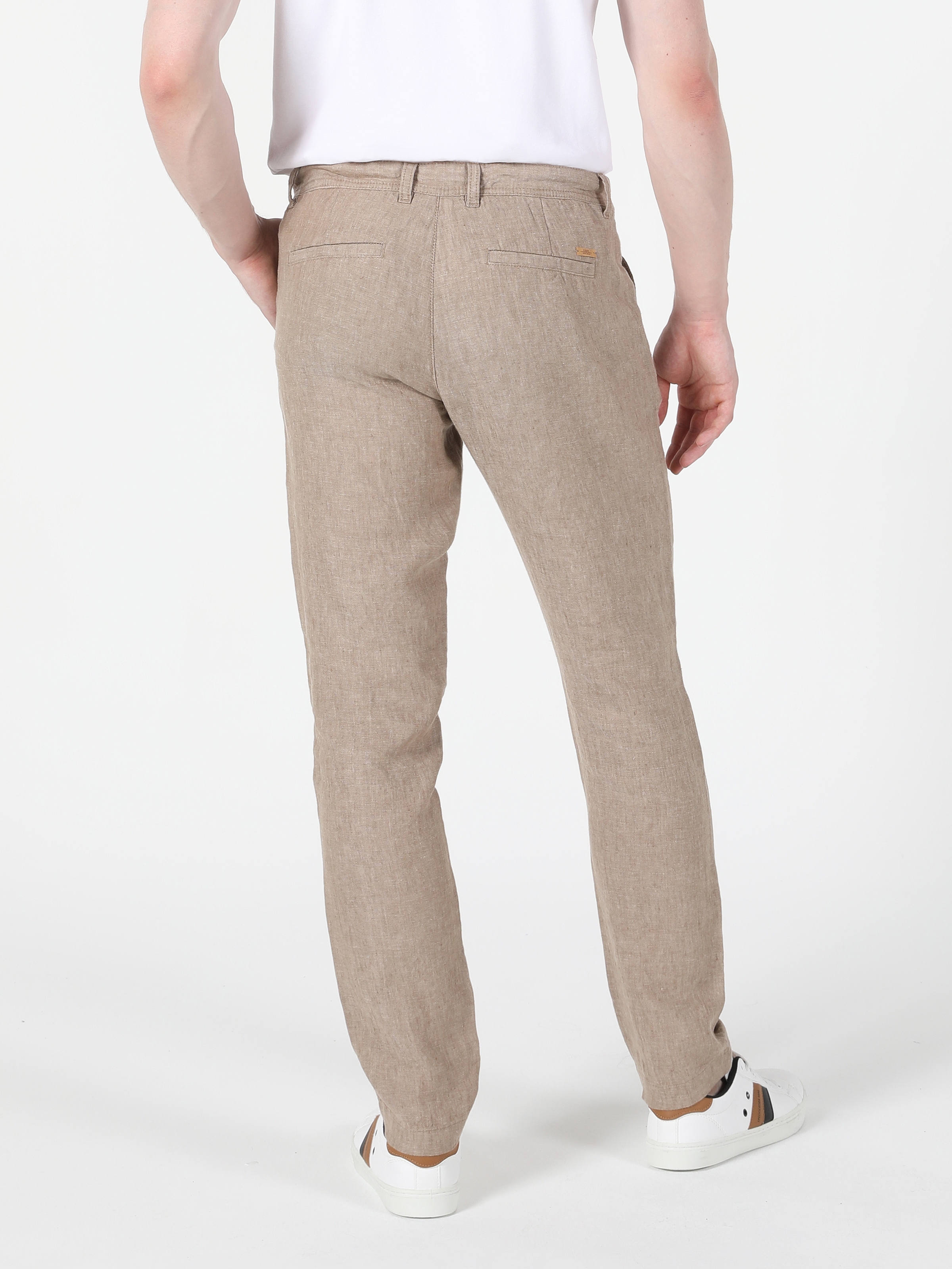 Afficher les détails de Pantalon Homme Marron Taille Moyenne Coupe Droite Jambe Droite