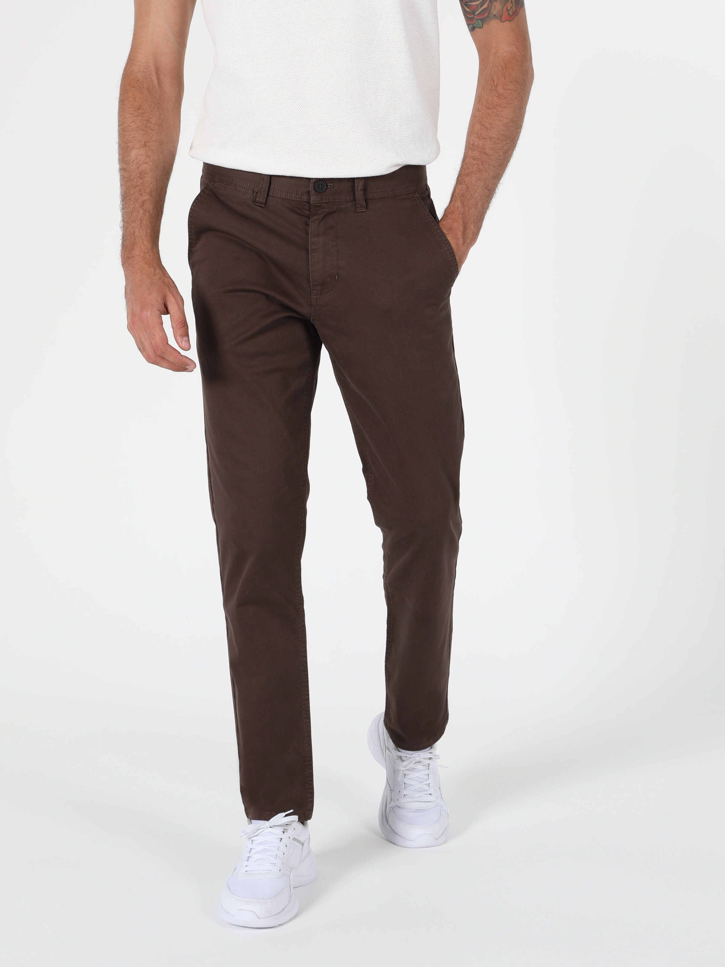 Afficher les détails de Pantalon Homme Marron Coupe Regular Taille Moyenne Coupe Normale Jambe Droite