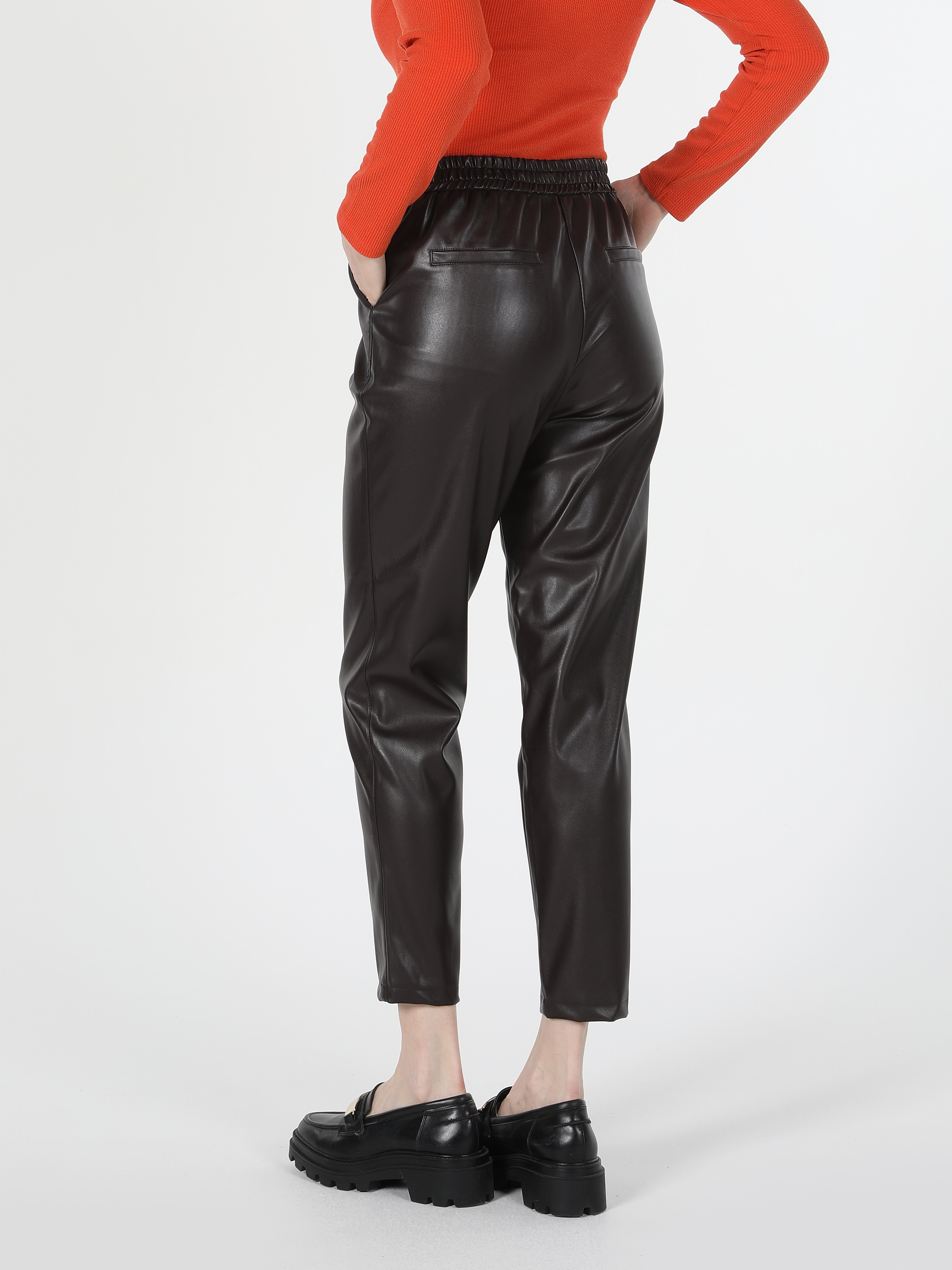 Afficher les détails de Pantalon En Cuir Marron Pour Femme, Coupe Normale, Taille Haute, Jambe Droite