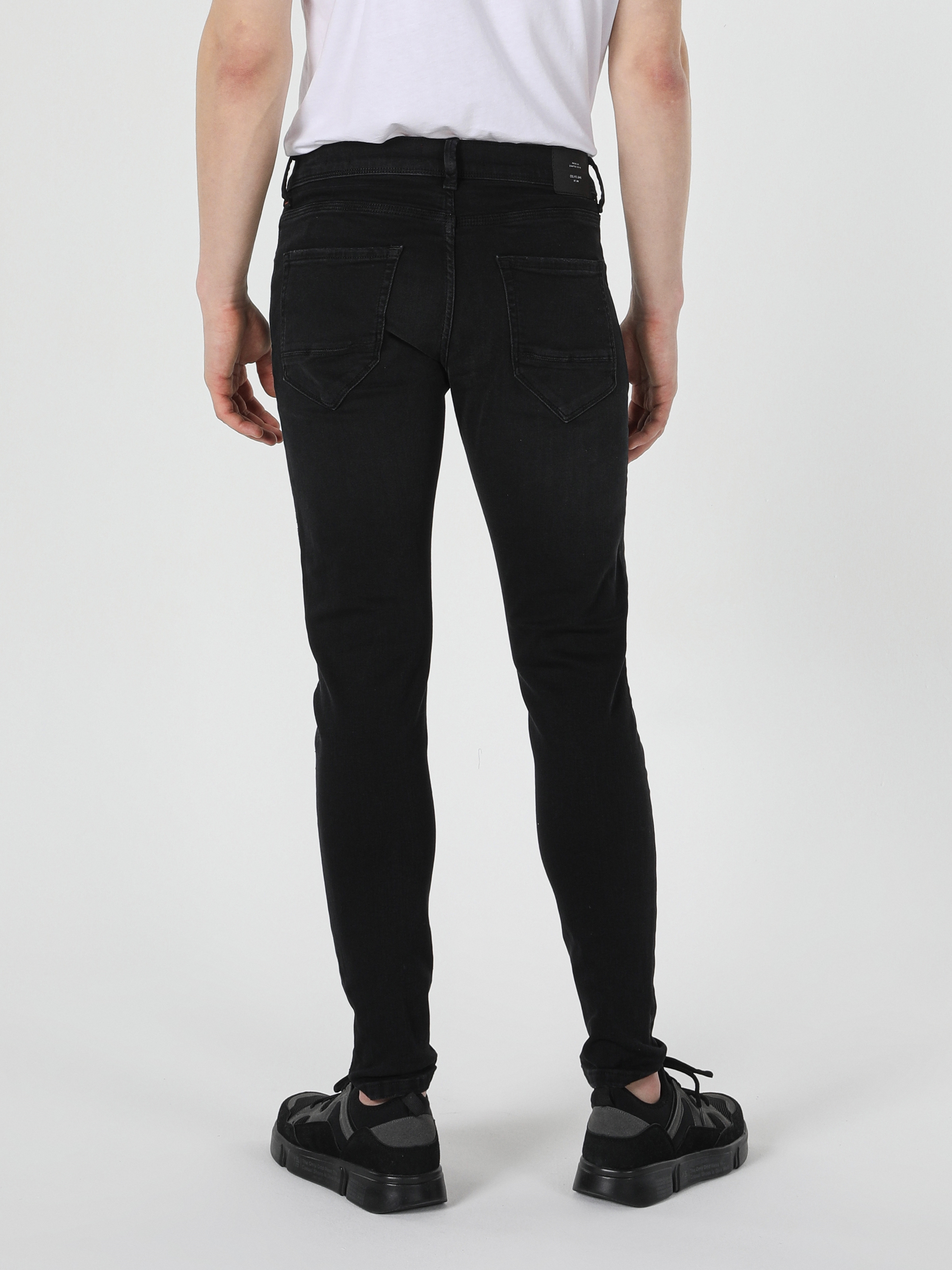 Afficher les détails de 040 Alex Super Slim Fit Taille Basse Pantalon Super Étroit Noir Pour Hommes