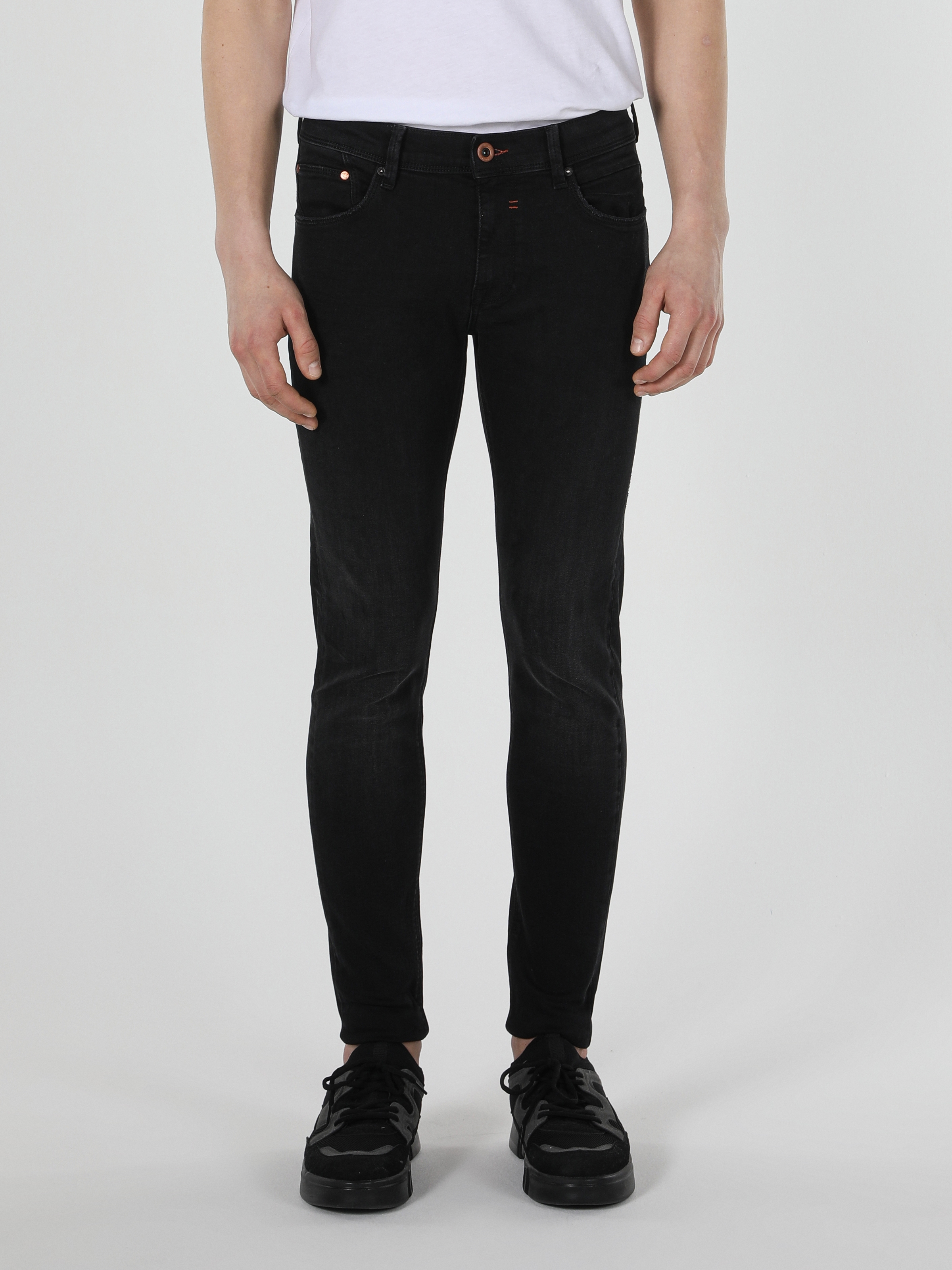 Afficher les détails de 040 Alex Super Slim Fit Taille Basse Pantalon Super Étroit Noir Pour Hommes