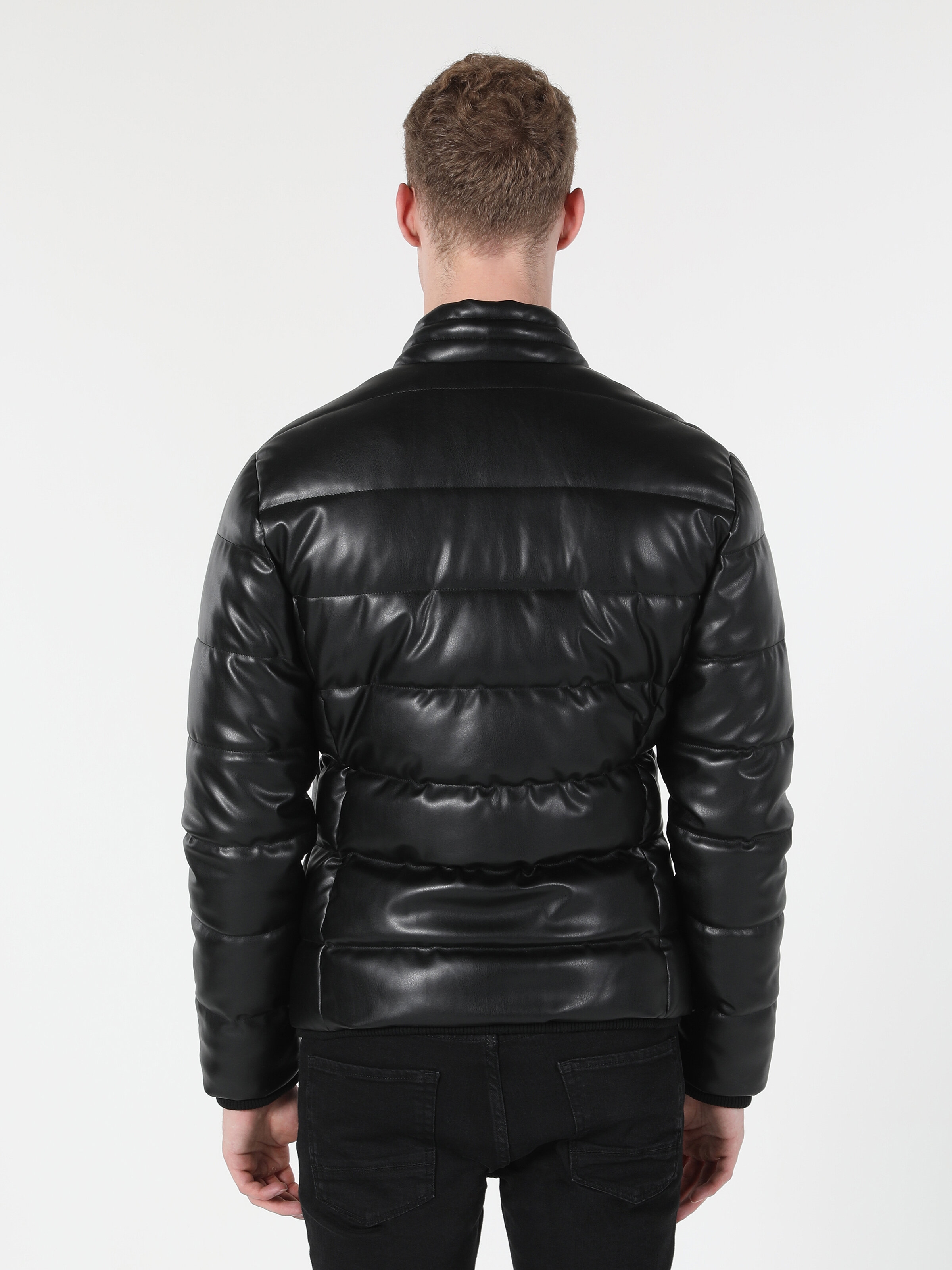 Afficher les détails de Manteau En Simili Cuir Pour Hommes Noir Gonflable Coupe Ajustée Pu