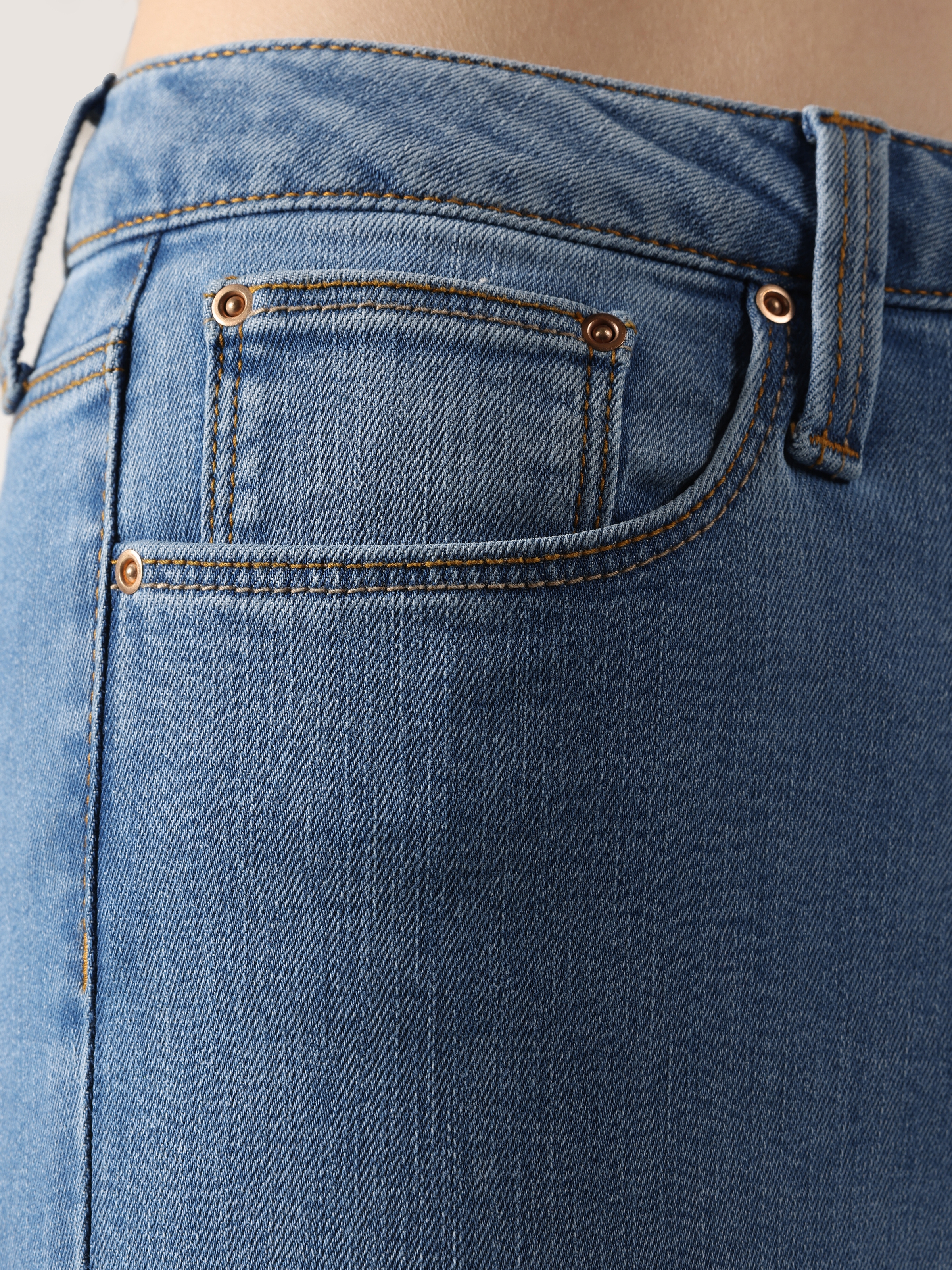 Afficher les détails de 760 Diana Pantalon En Jean Bleu Taille Haute À Jambe Étroite Et Coupe Super Slim Pour Femme