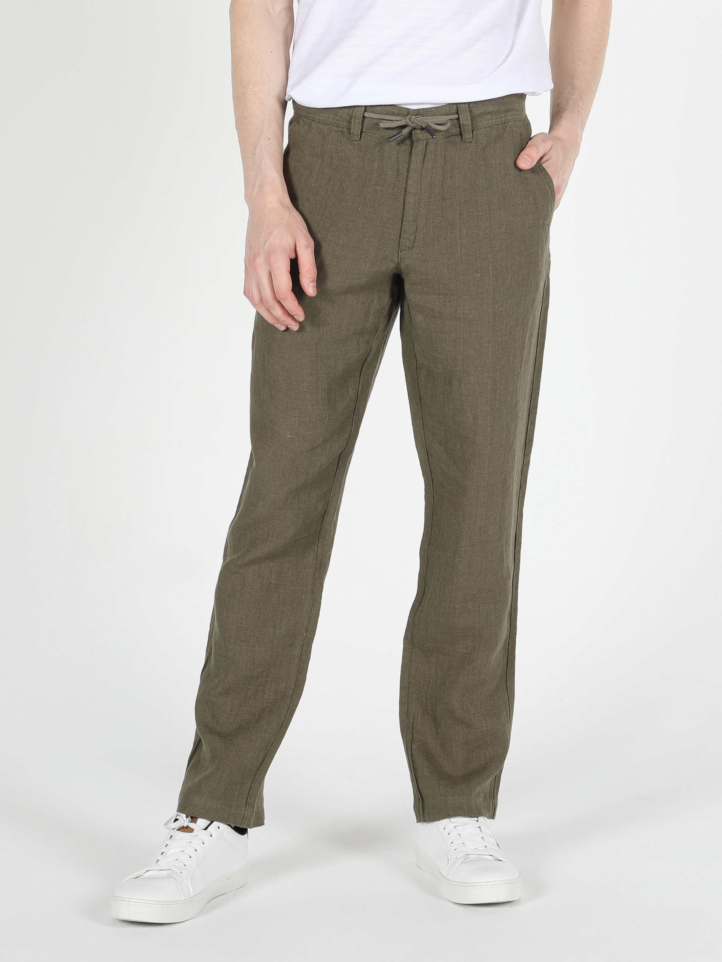 Afficher les détails de Pantalon Homme Vert Taille Moyenne Coupe Normale Jambe Droite