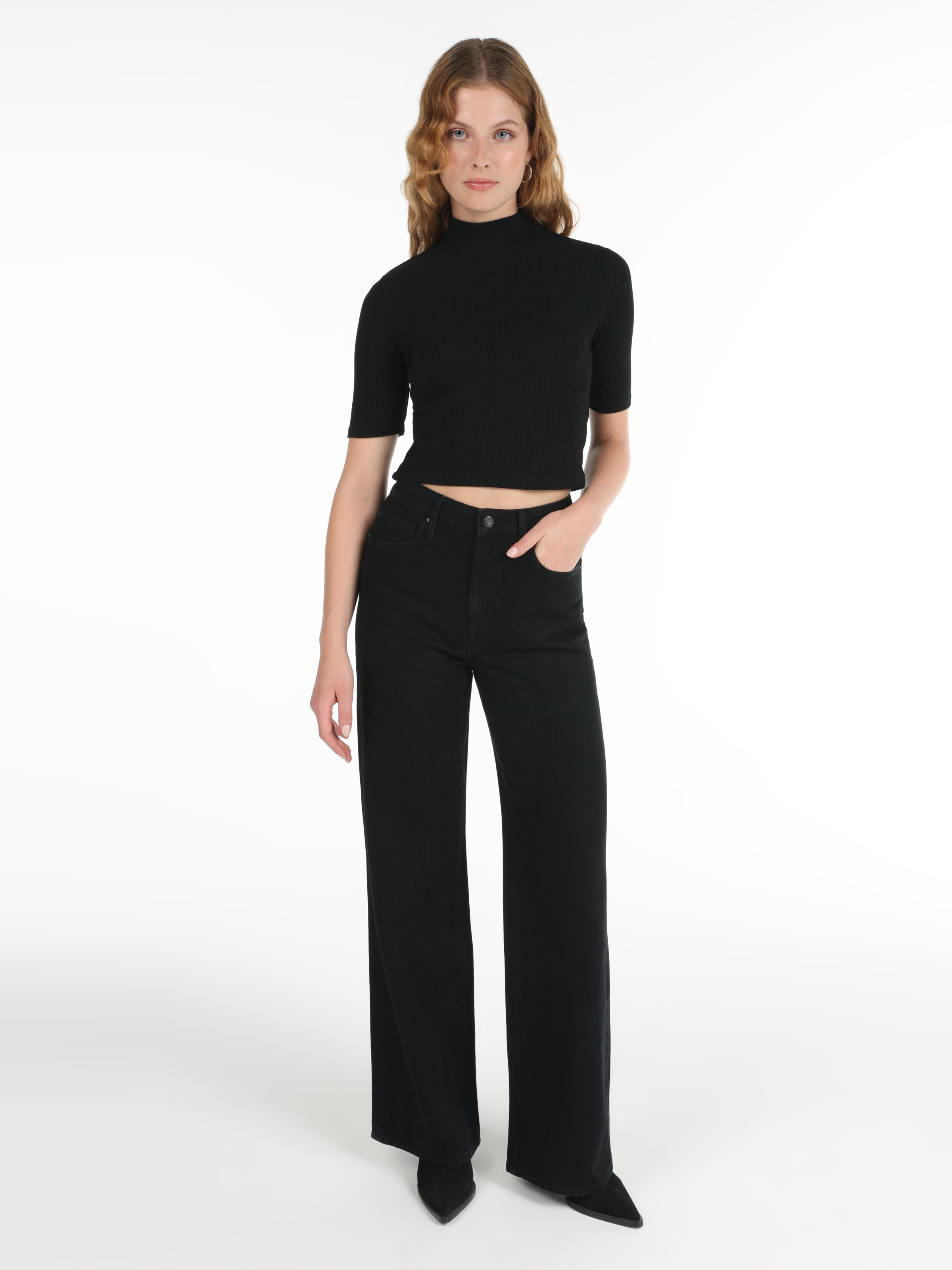 Afficher les détails de Pantalon En Jean Noir Taille Haute Pour Femme, Coupe Régulière, Jambe Large, 970 Berry