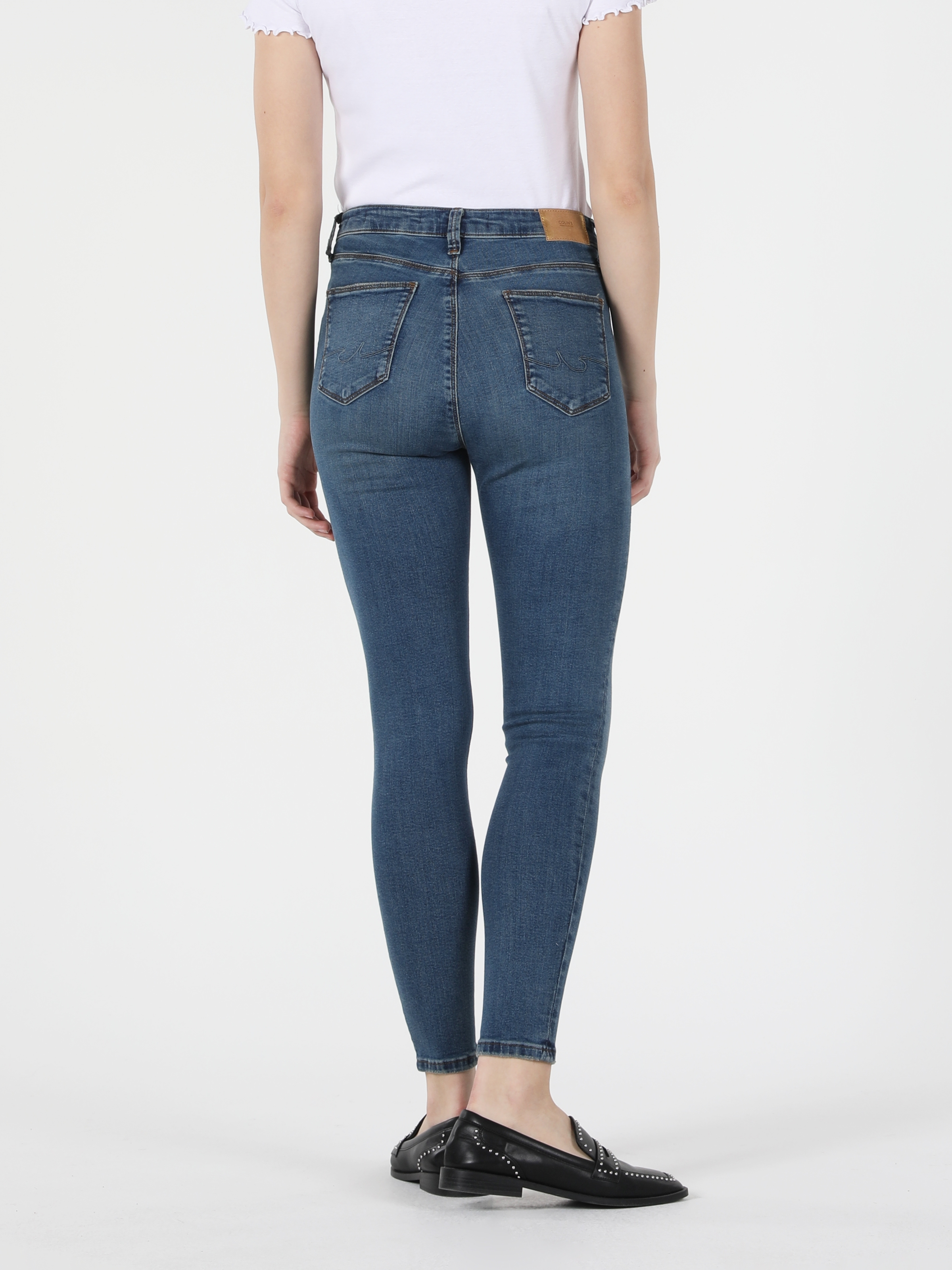 Afficher les détails de 759 Lara Pantalon En Jean Bleu Pour Femme, Coupe Super Slim, Taille Normale, Jambe Étroite