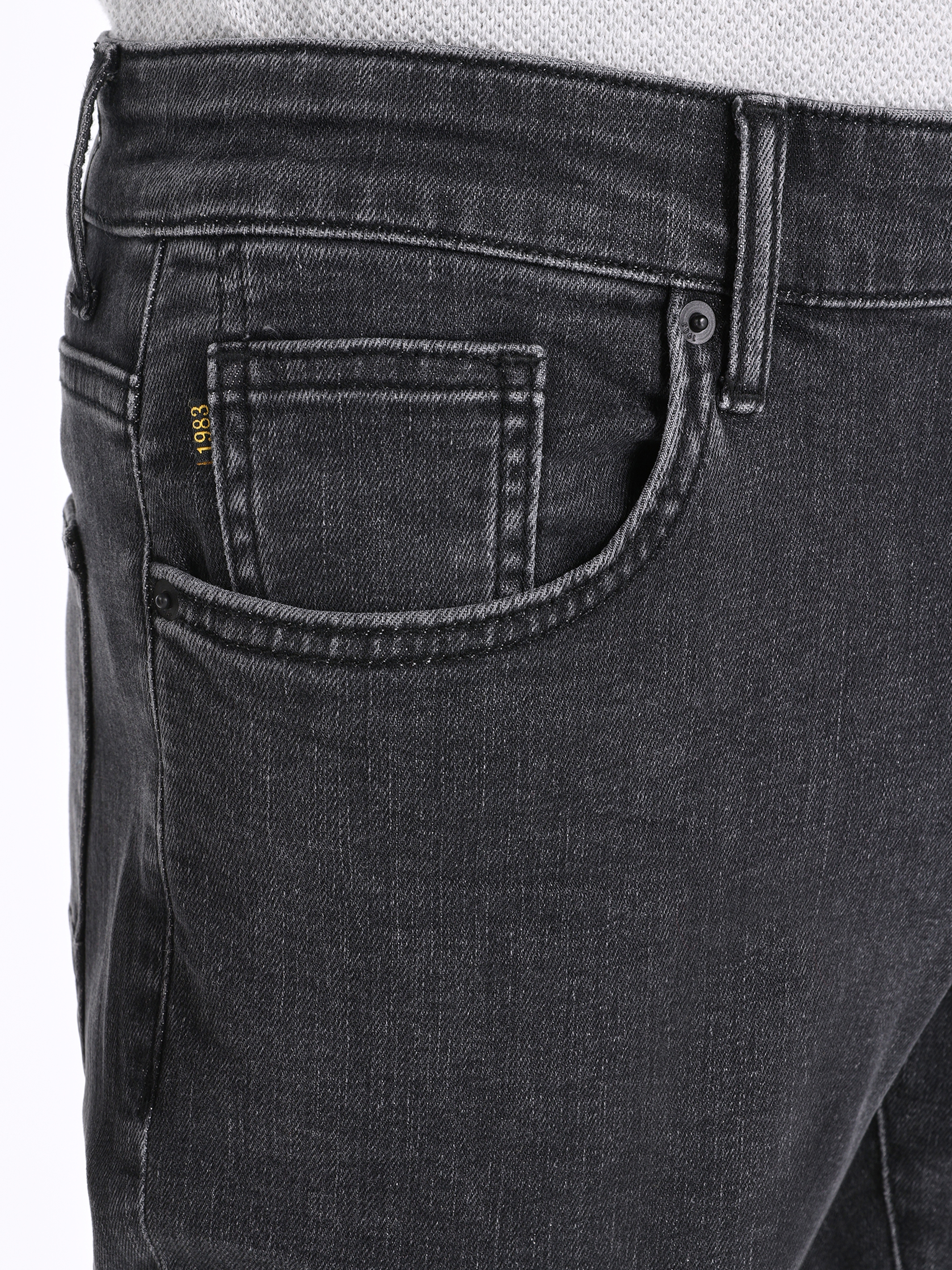 Afficher les détails de 041 Danny Taille Basse Jambe Étroite Jean Coupe Ajustée Pantalon En Jean Pour Hommes