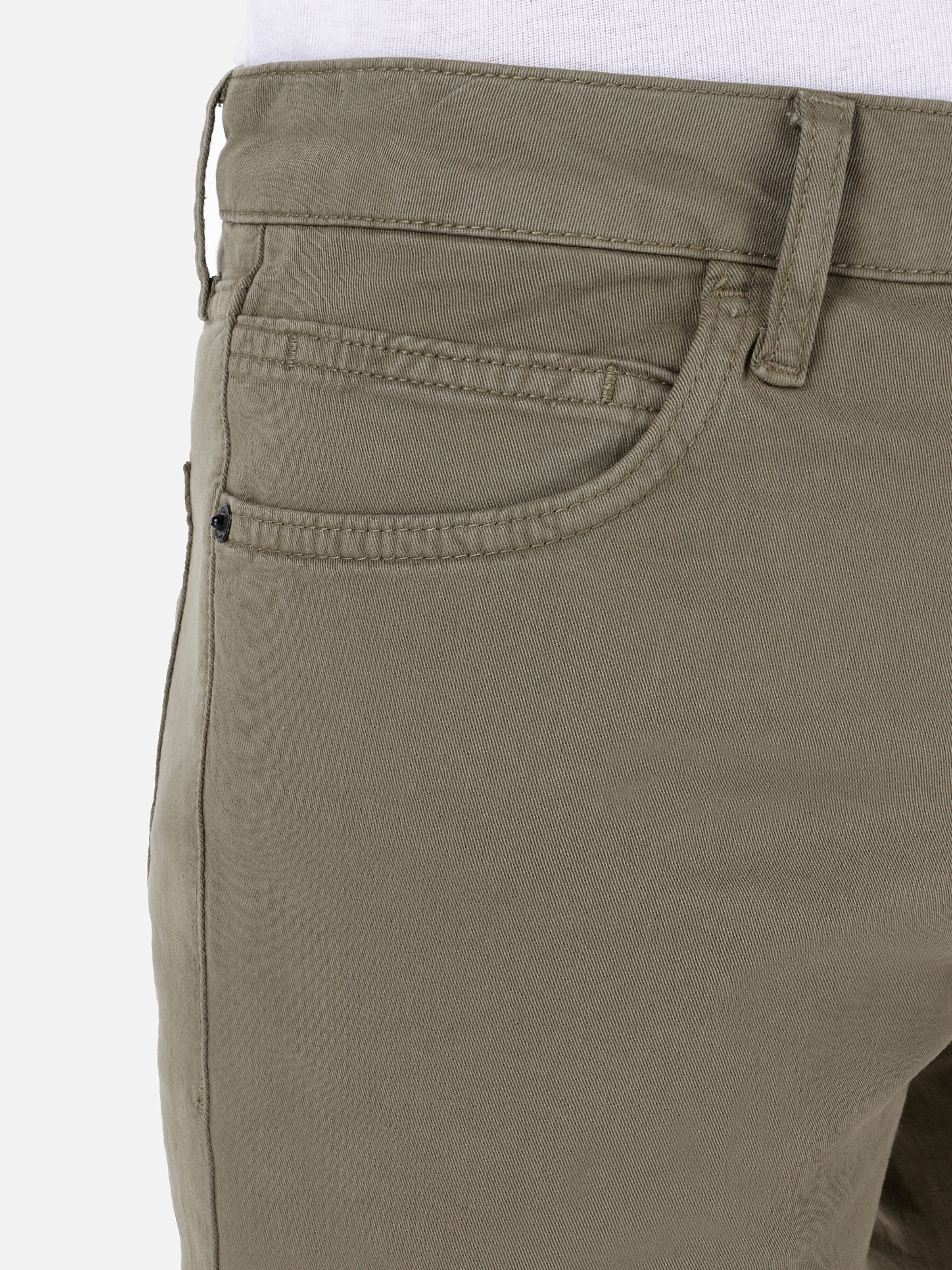 Afficher les détails de Pantalon Kaki Pour Homme, Coupe Droite, Taille Basse, Jambe Droite