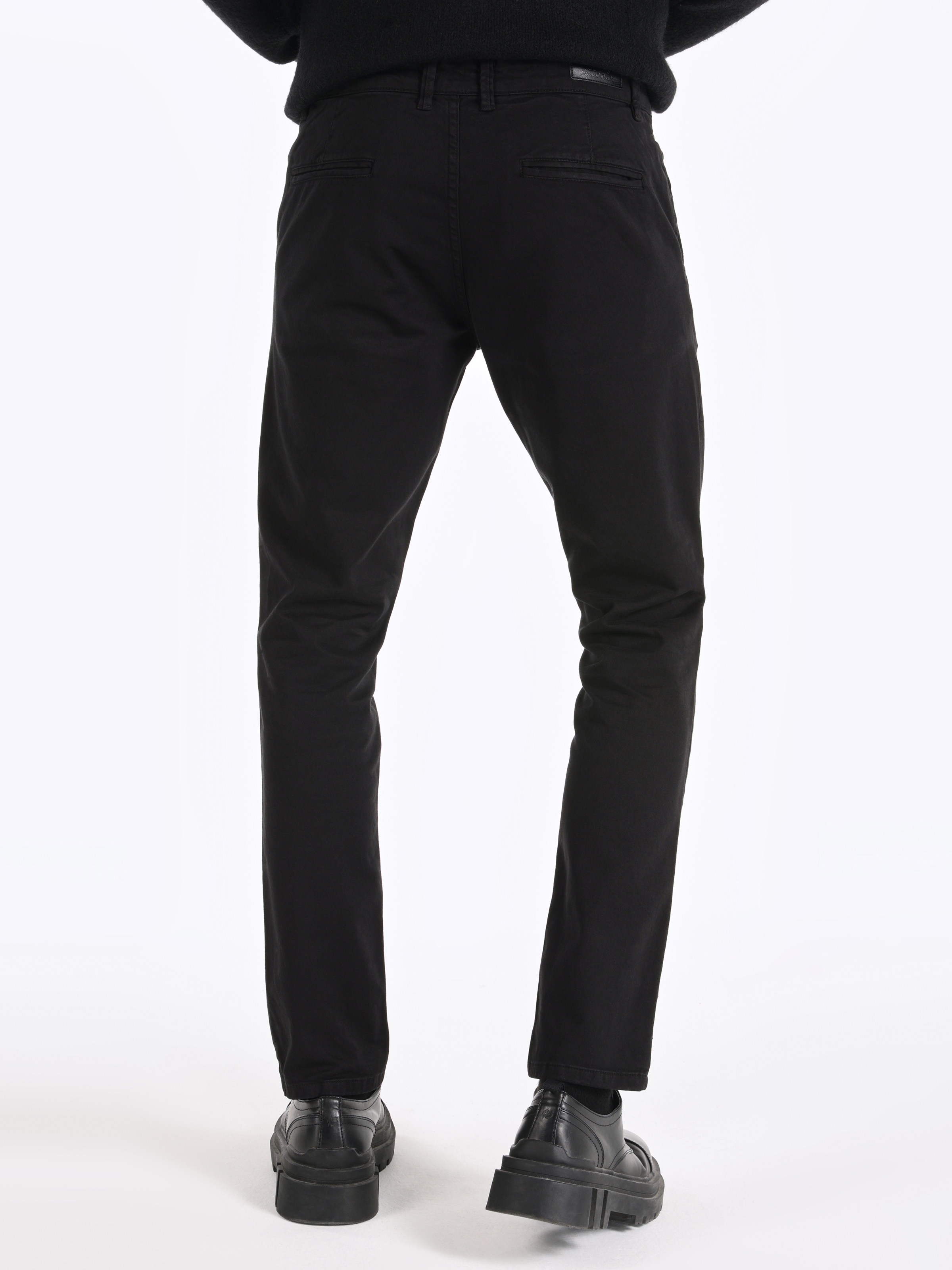 Afficher les détails de Pantalon Noir Pour Hommes, Coupe Slim, Taille Moyenne, Jambe Droite