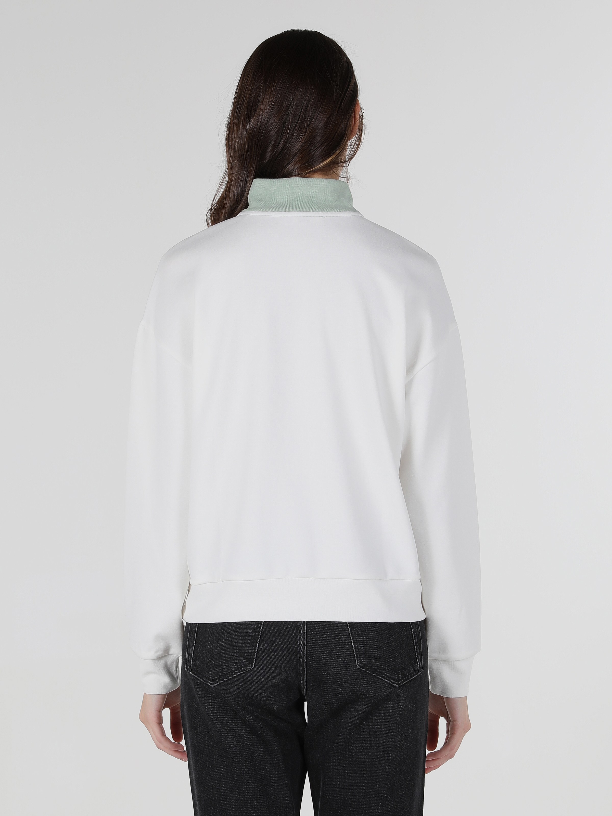 Afficher les détails de Sweatshirt Blanc Femmes