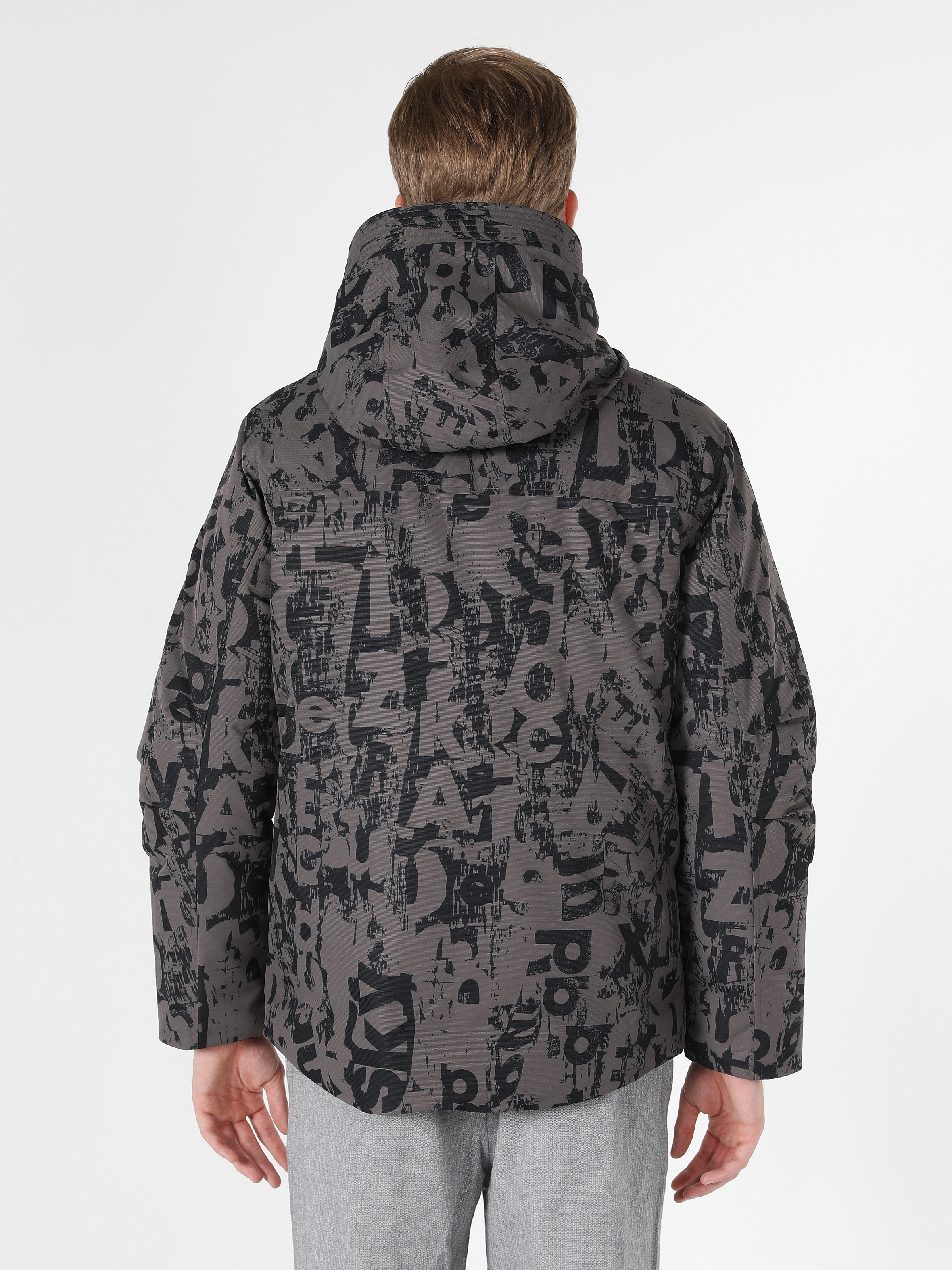 Afficher les détails de Manteau Homme Anthracite À Capuche Imprimé Puff Regular Fit Avec Poches