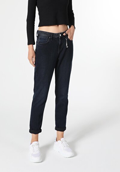 Afficher les détails de 893 Julia Pantalon Denim Tapered Leg  En  Boyfriend Fit Femme