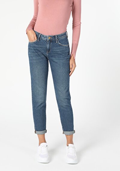 Afficher les détails de 893 Julia Pantalon Denim Tapered Leg  En  Boyfriend Fit Femme
