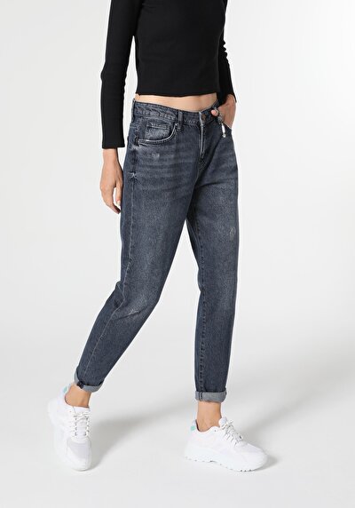 Afficher les détails de 893 Julia Pantalon Denim Tapered Leg  En  Boyfriend Fit Femme
