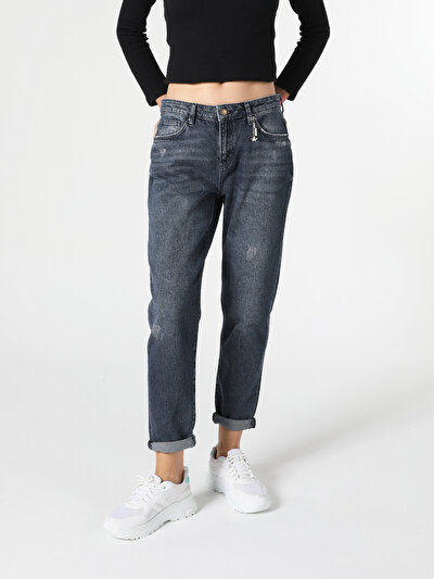 Afficher les détails de 893 Julia Pantalon Denim Tapered Leg  En  Boyfriend Fit Femme