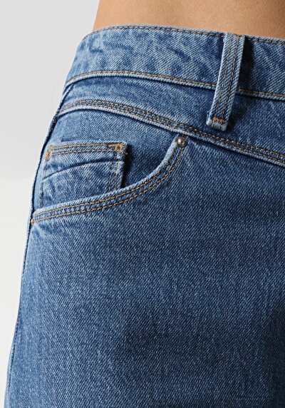 Afficher les détails de 896  Maria Pantalon Bleu   En  Mom Fit Femme