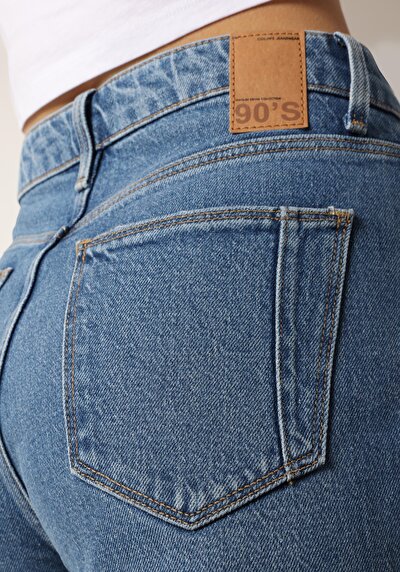 Afficher les détails de 896  Maria Pantalon Bleu   En  Mom Fit Femme