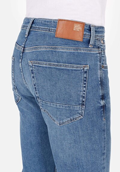 Afficher les détails de 044 Karl Pantalon Denim Straight Leg Low Rise En  Straight Fit Homme