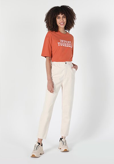 Image de Pantalon Ecru Straight Leg En Baggy Fit Femme